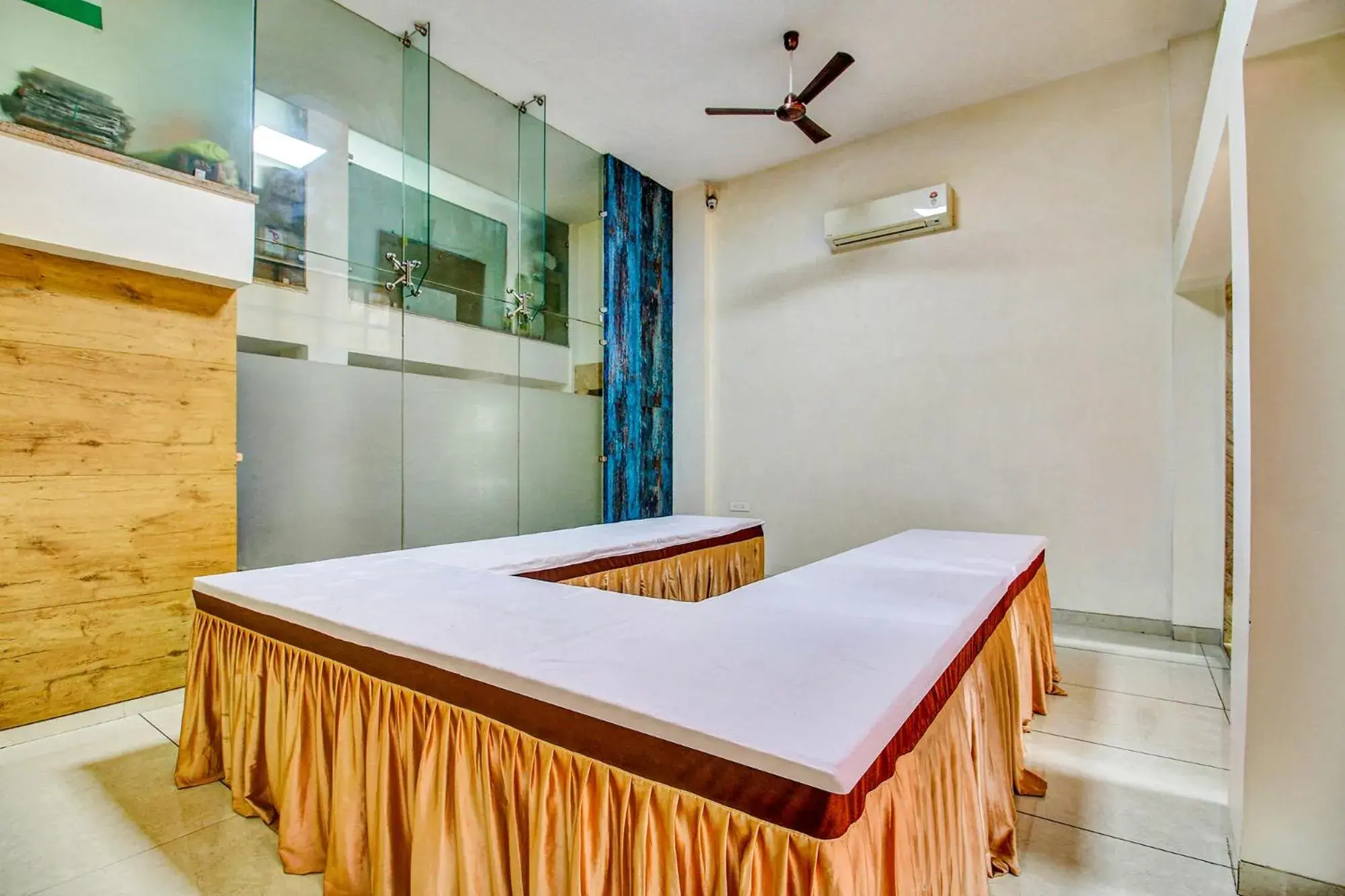 Banquet/Function facilities in FabHotel Prime Manjeet Banquet/Function facilities in FabHotel Prime Manjeet