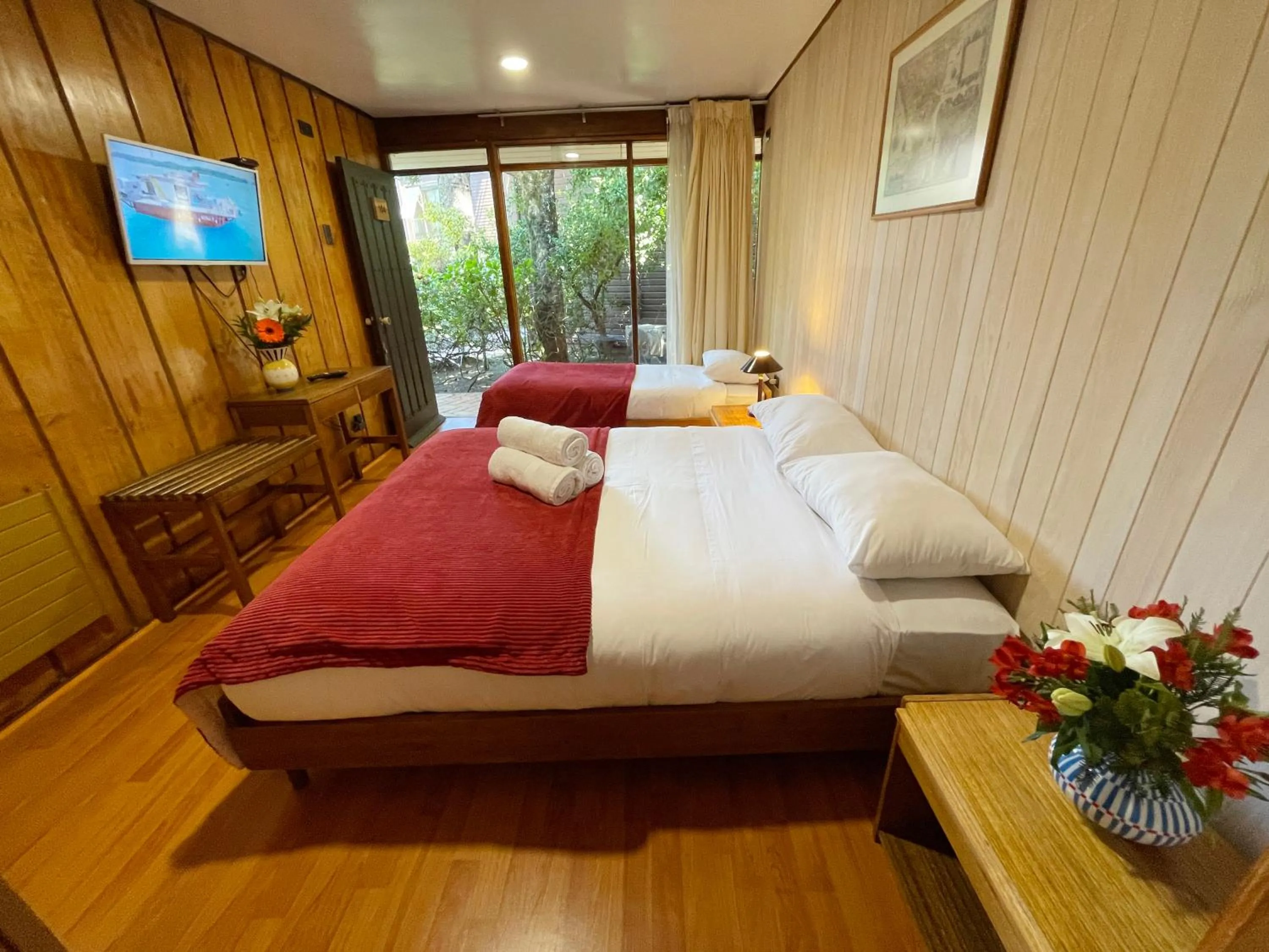 Standard Triple Room in Hotel Costanera Pucón