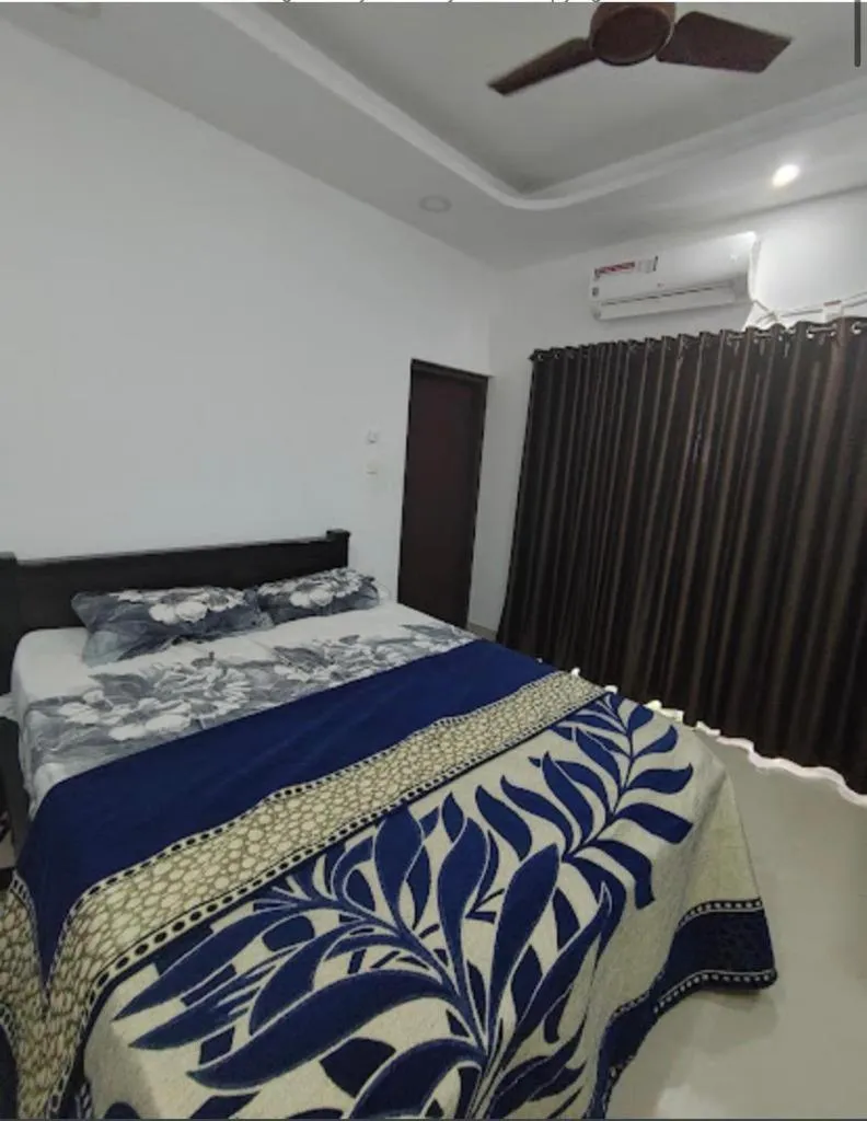 Bed in Rain Homestay