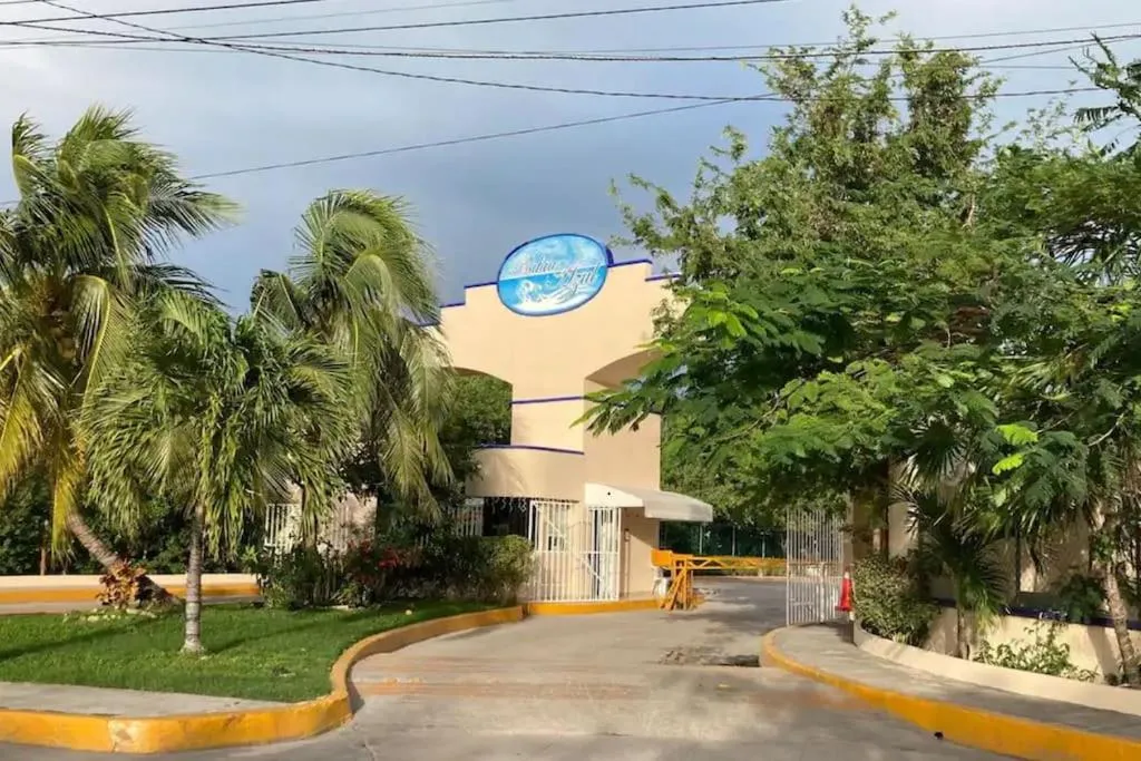 Day in Micro Studio perfect for backpackers, couples, 3 min drive to Playa El Nino