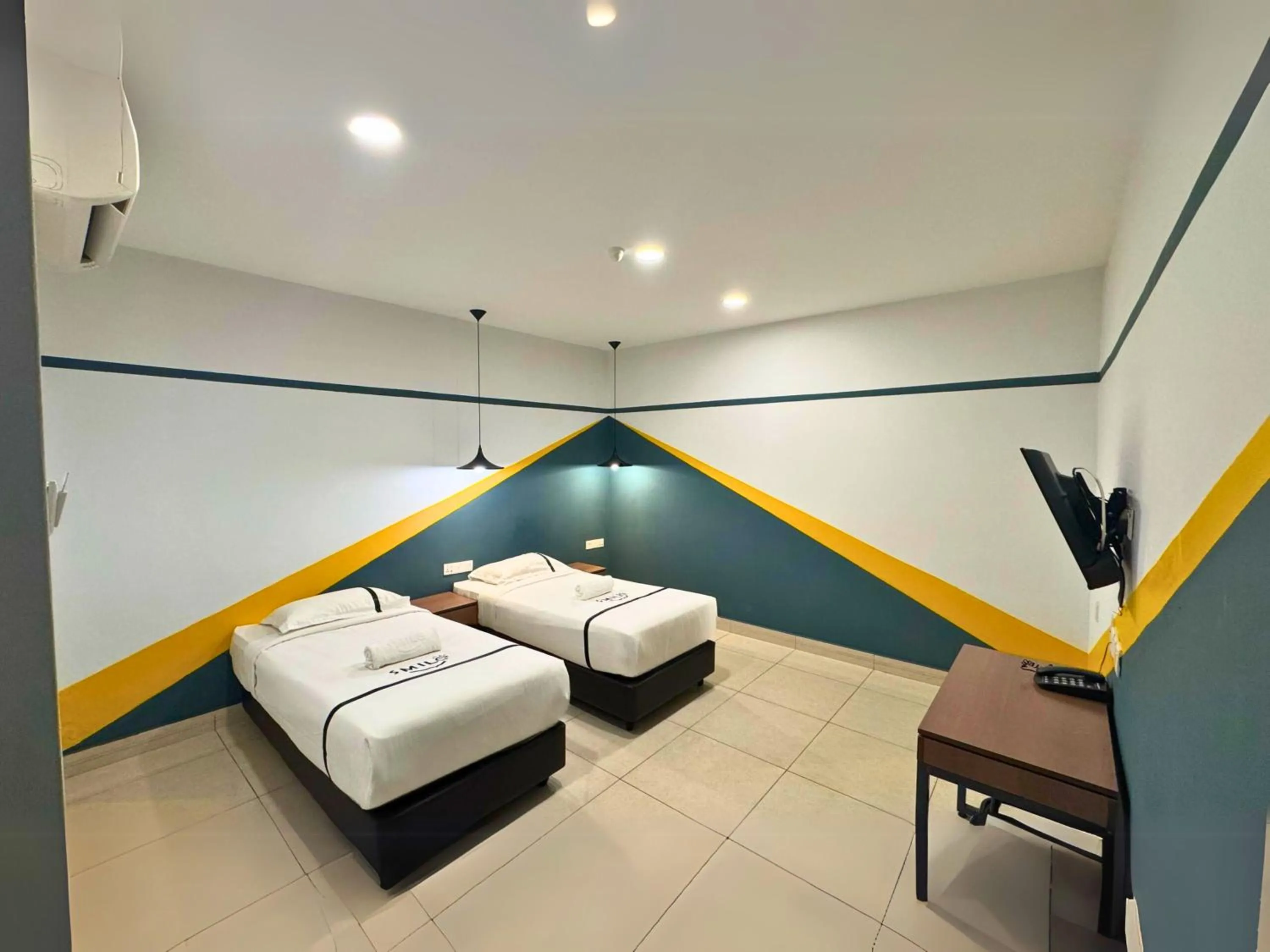 Bedroom, Bed in Smile Hotel Klang Bukit Tinggi