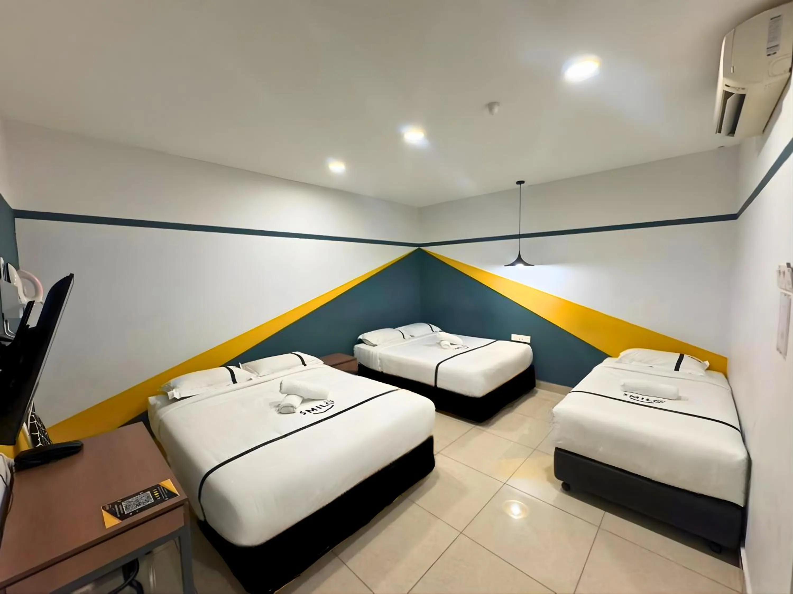 Bedroom, Bed in Smile Hotel Klang Bukit Tinggi