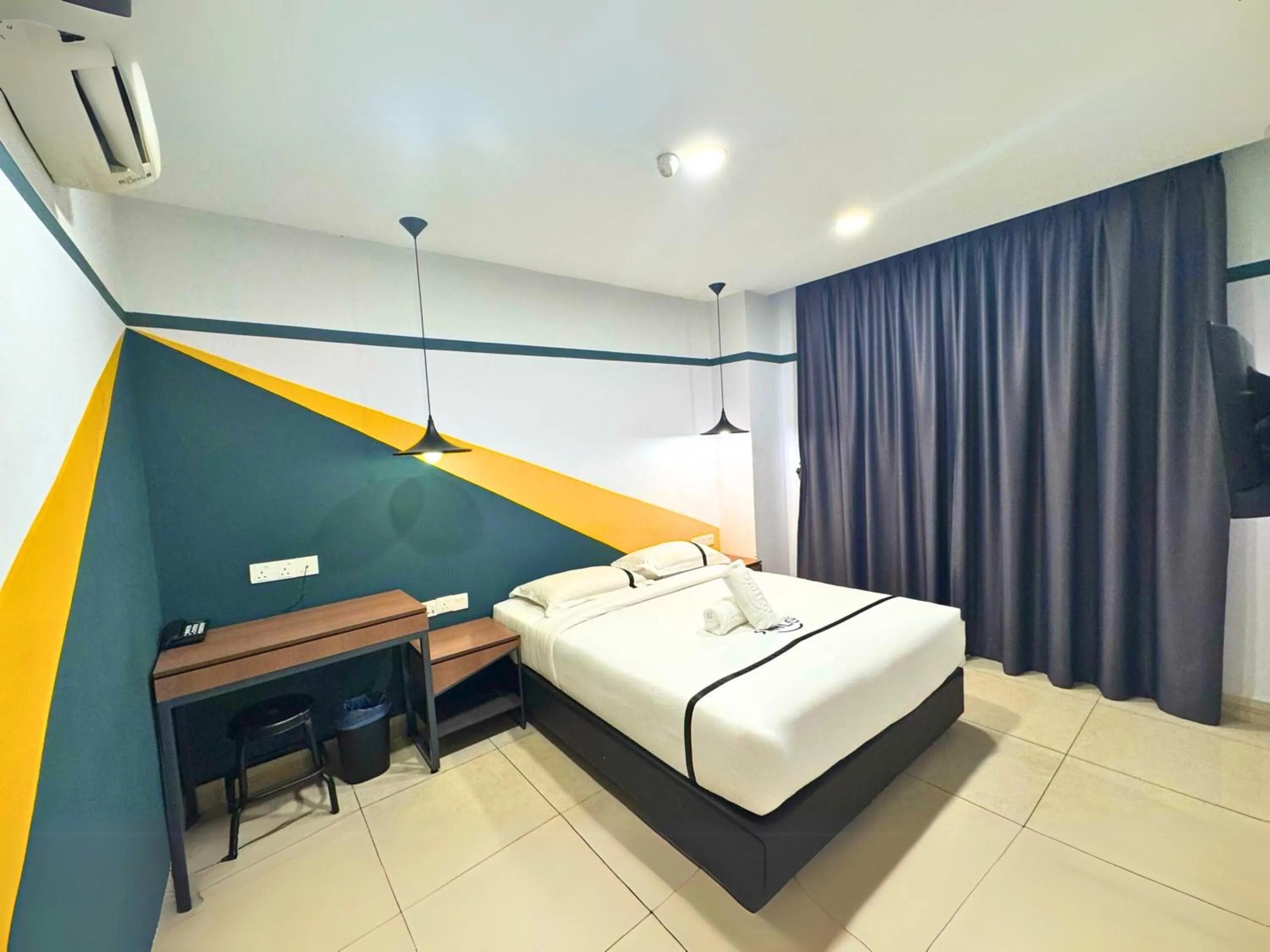Bedroom, Bed in Smile Hotel Klang Bukit Tinggi