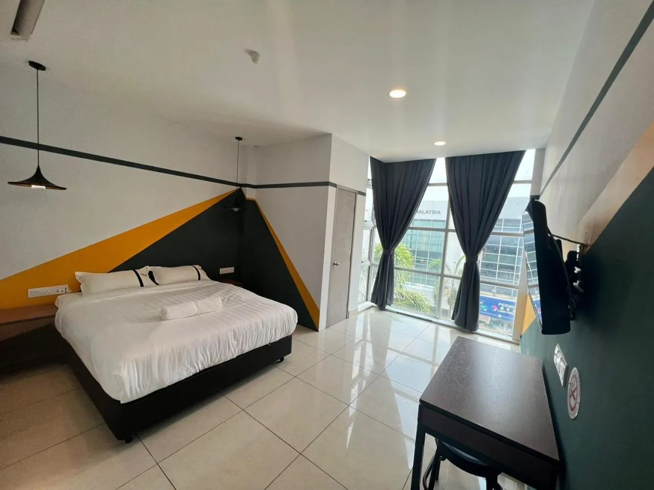 Deluxe Room in Smile Hotel Klang Bukit Tinggi