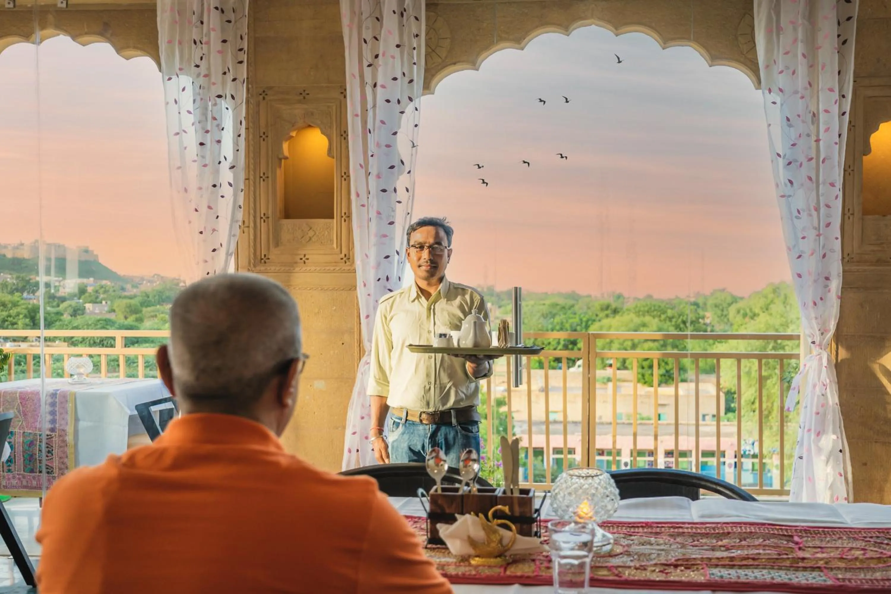 Restaurant/places to eat in Hotel Meri Haveli