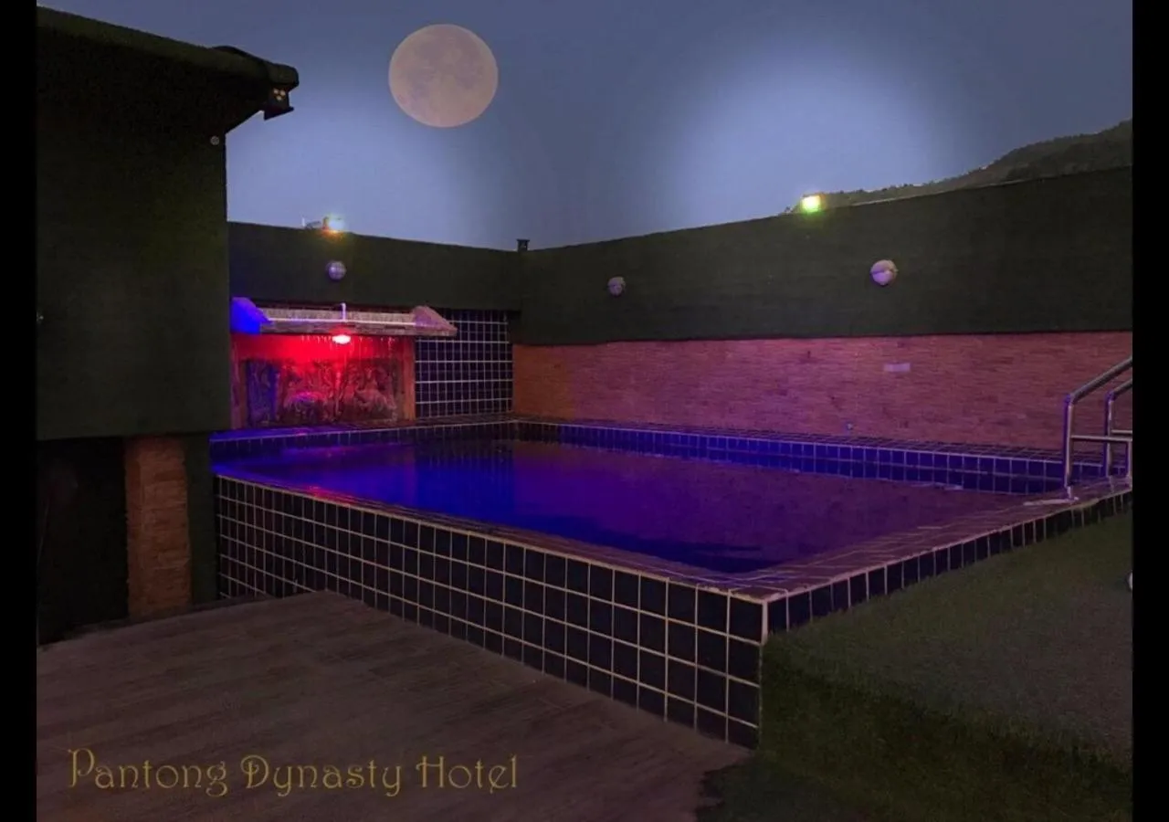 Night in Patong Dynasty Royal Hotel