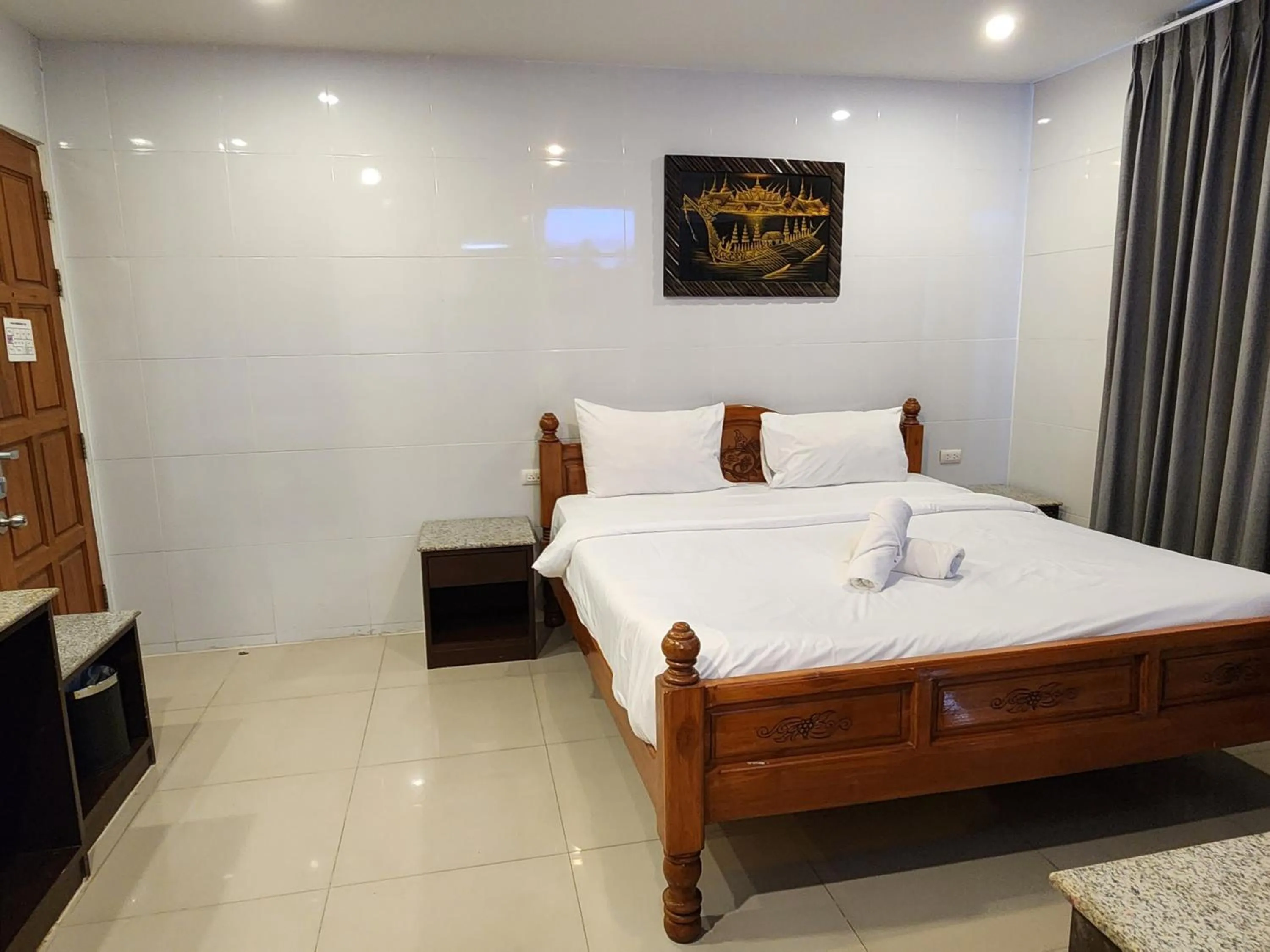 Bed in Patong Dynasty Royal Hotel