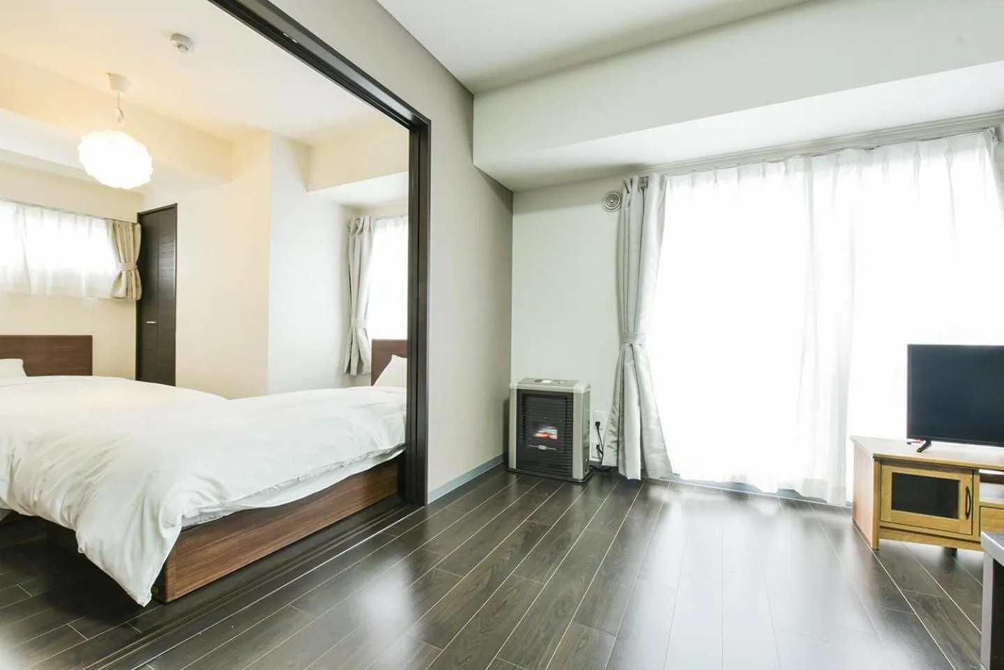 Bed in Sun Court Hongodori Garden Hills