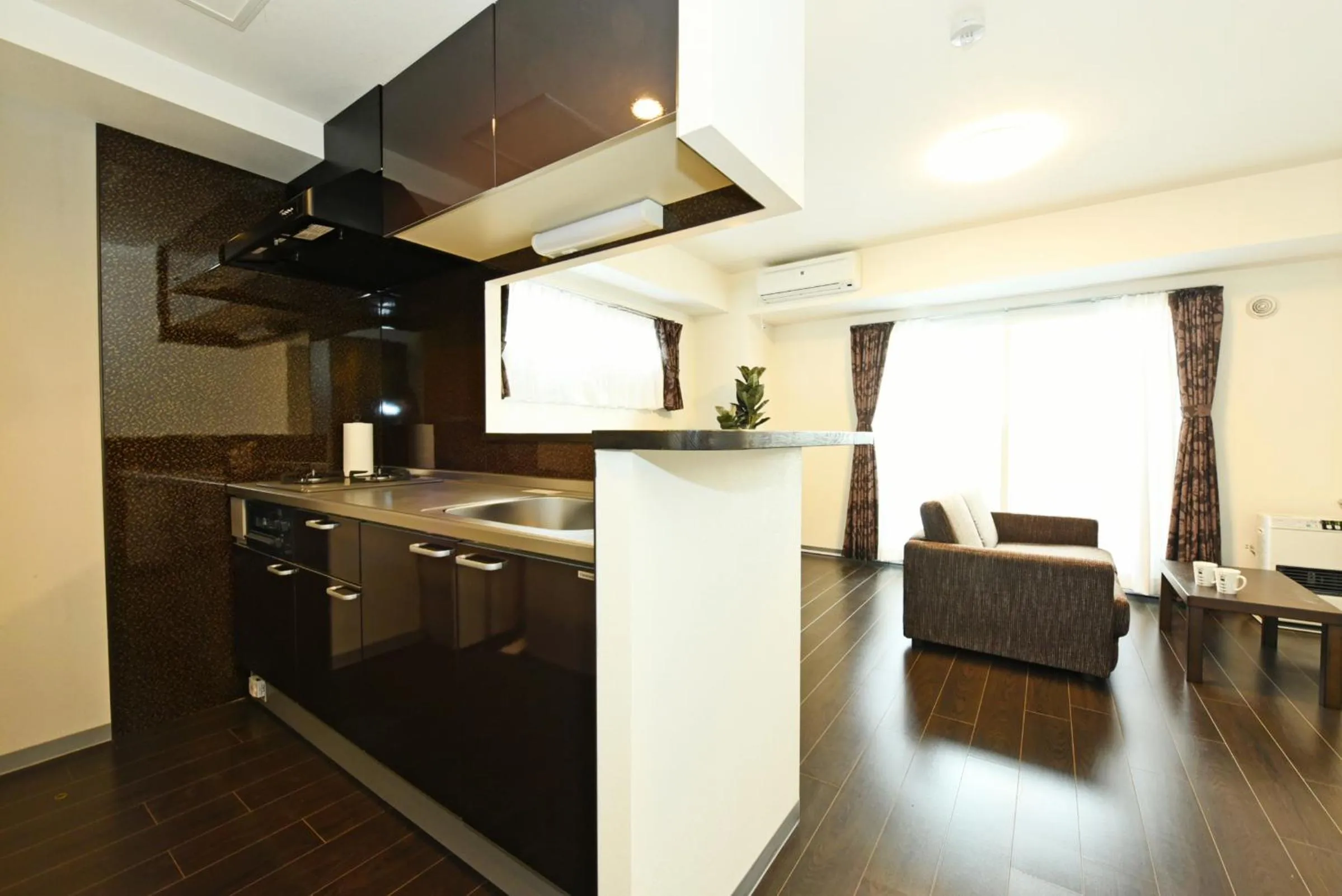 Kitchen or kitchenette in Sun Court Hondori Garden Hills