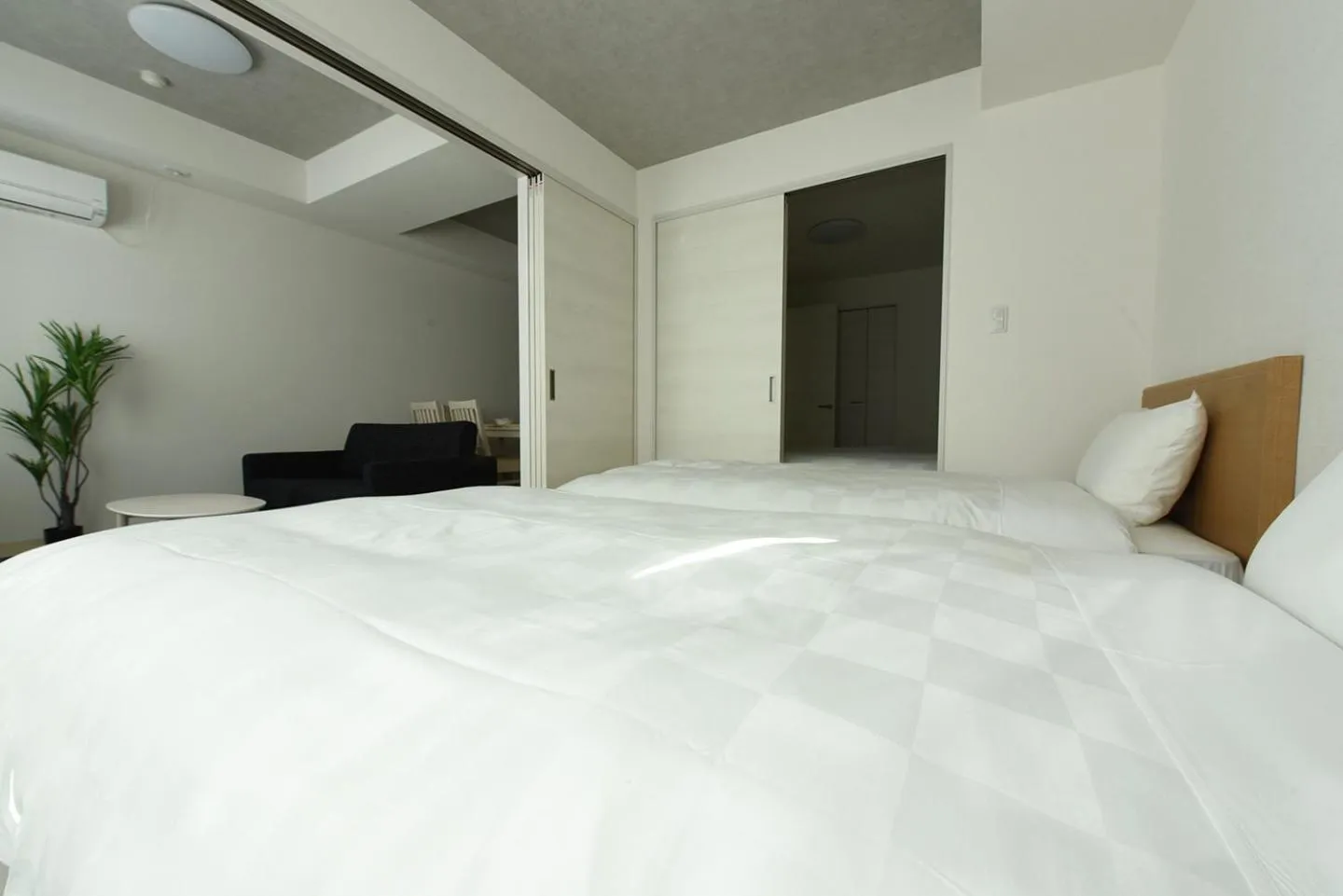 Bed in Hills Garden Hondori