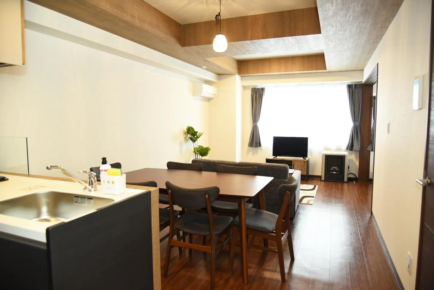 Dining area in Hills Garden Hondori