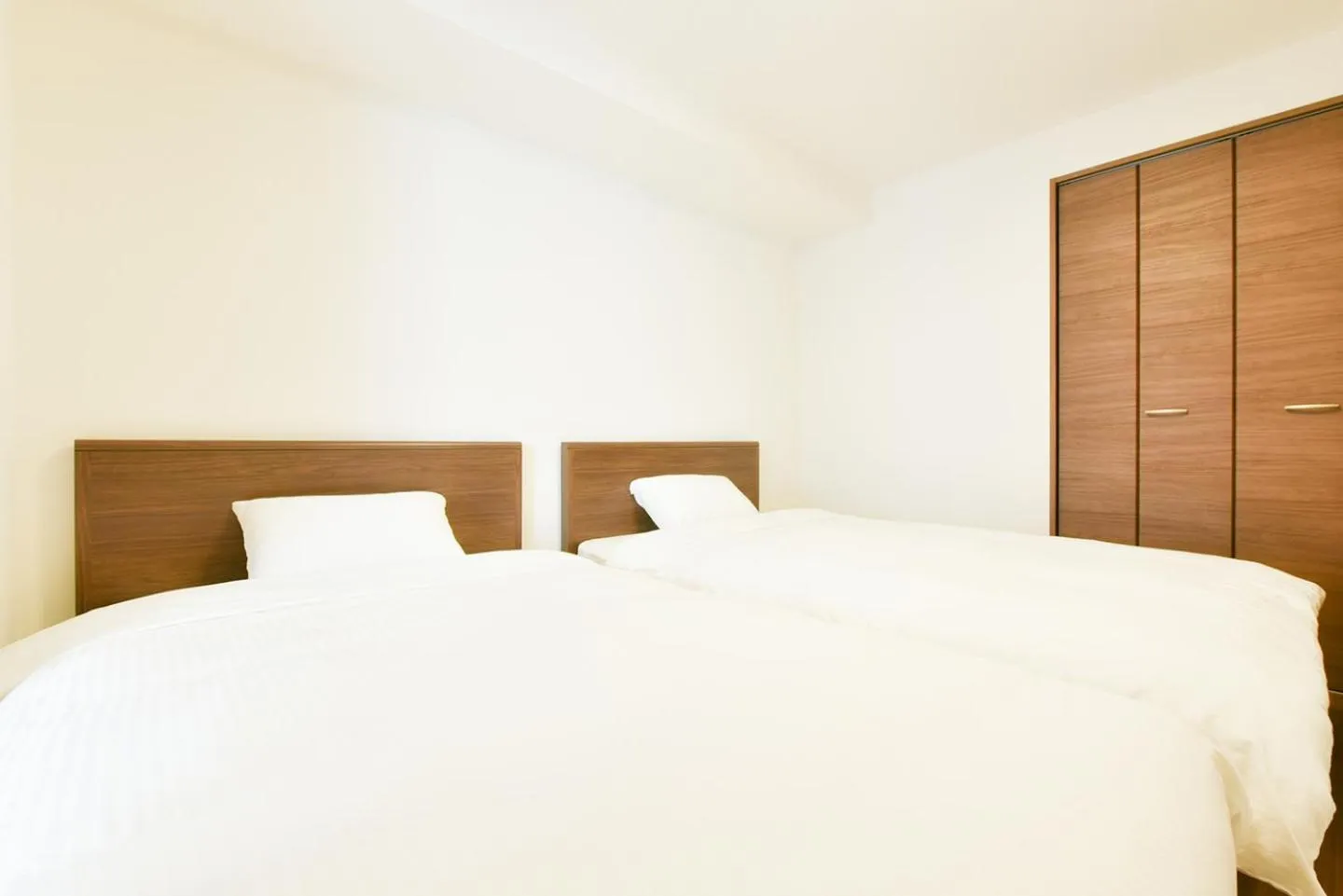 Bed in Hills Garden Hondori