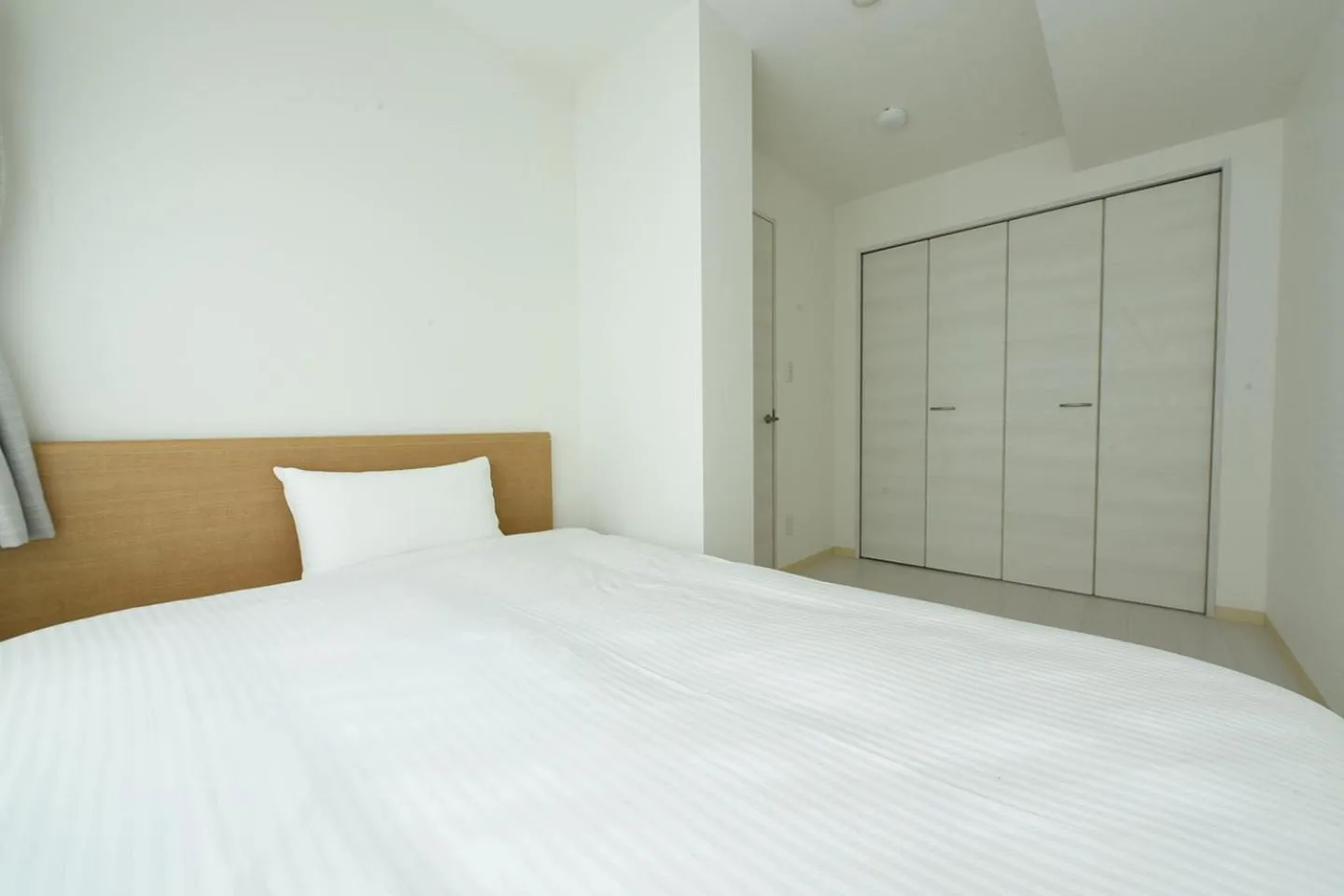 Bed in Hills Garden Hondori