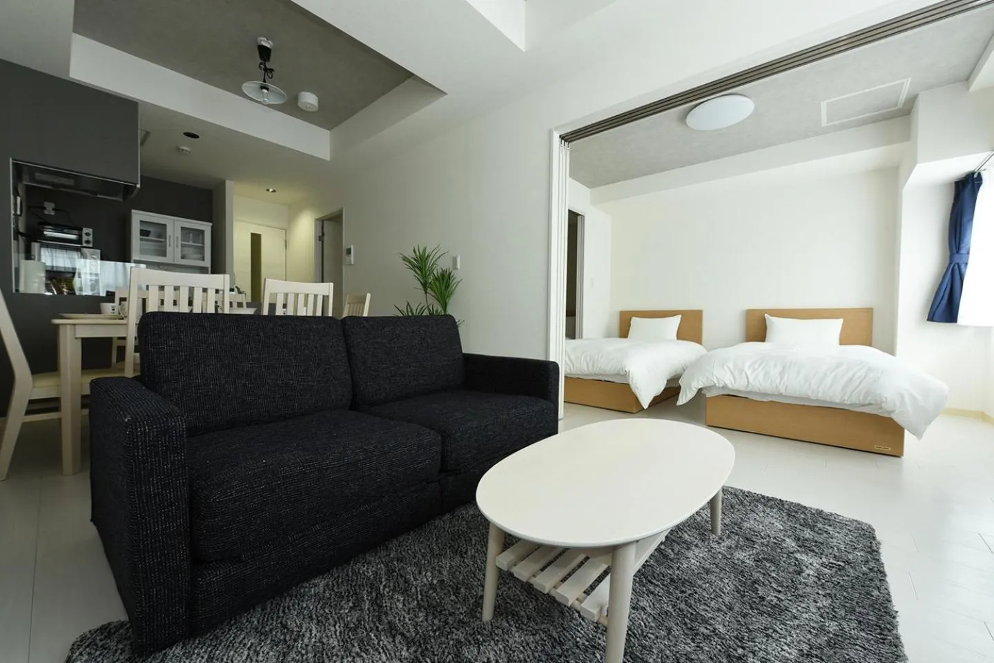 Living room, Bed in Hills Garden Hondori