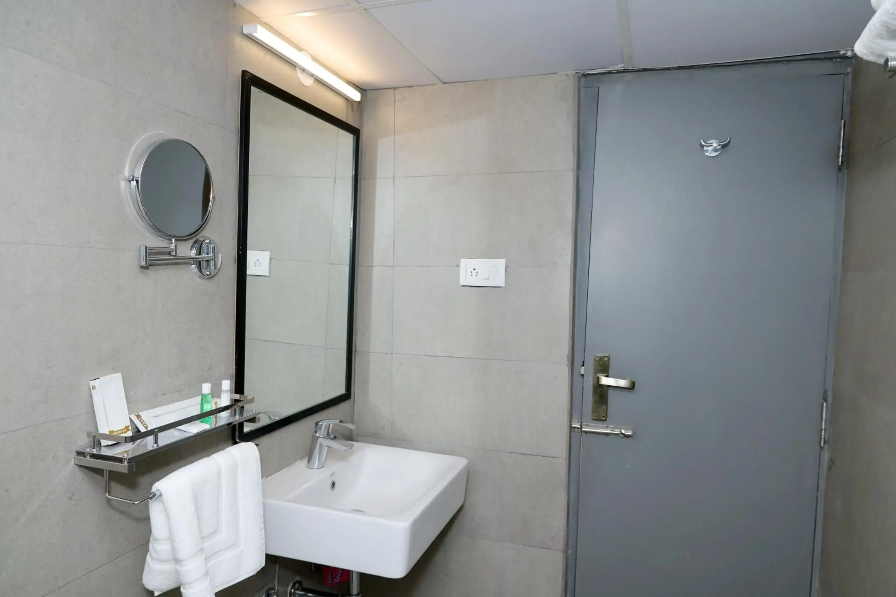 Superior King Room - single occupancy in RV STAY INN Superior King Room - single occupancy in RV STAY INN