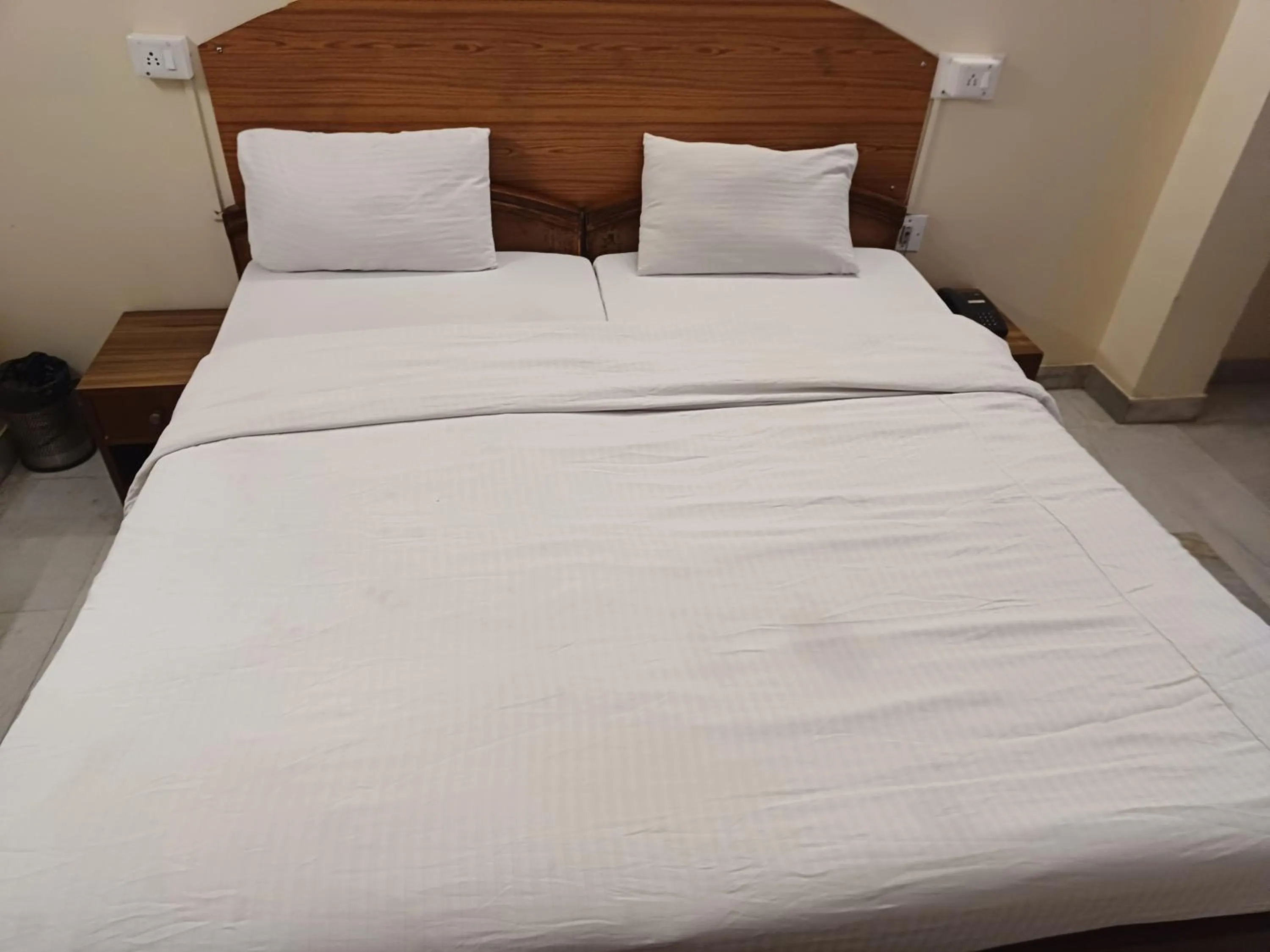 Bed in Hotel Raghav Palace 1 km Jaipur Junction & Bus Stand Sindhi Camp