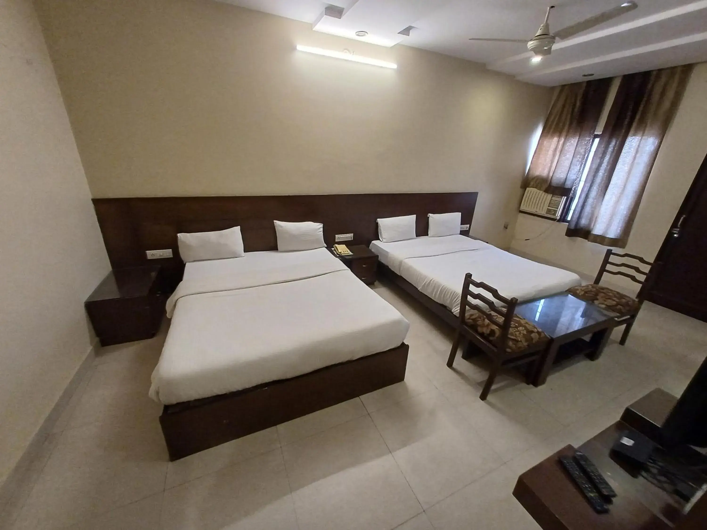 Photo of the whole room, Bed in Hotel Raghav Palace 1 km Jaipur Junction & Bus Stand Sindhi Camp Photo of the whole room, Bed in Hotel Raghav Palace 1 km Jaipur Junction & Bus Stand Sindhi Camp