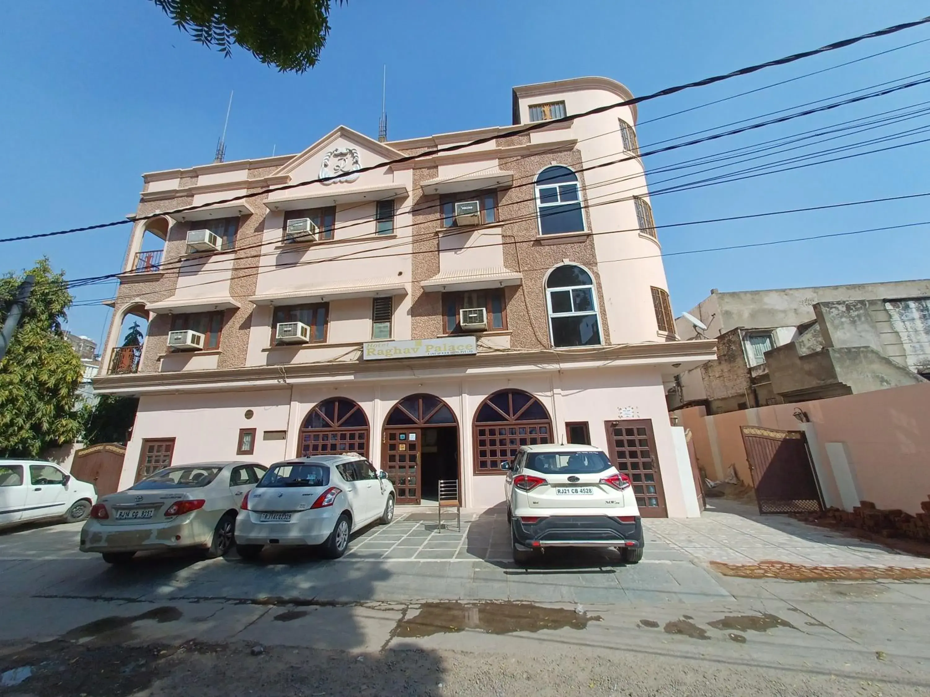 Property building in Hotel Raghav Palace 1 km Jaipur Junction & Bus Stand Sindhi Camp Property building in Hotel Raghav Palace 1 km Jaipur Junction & Bus Stand Sindhi Camp