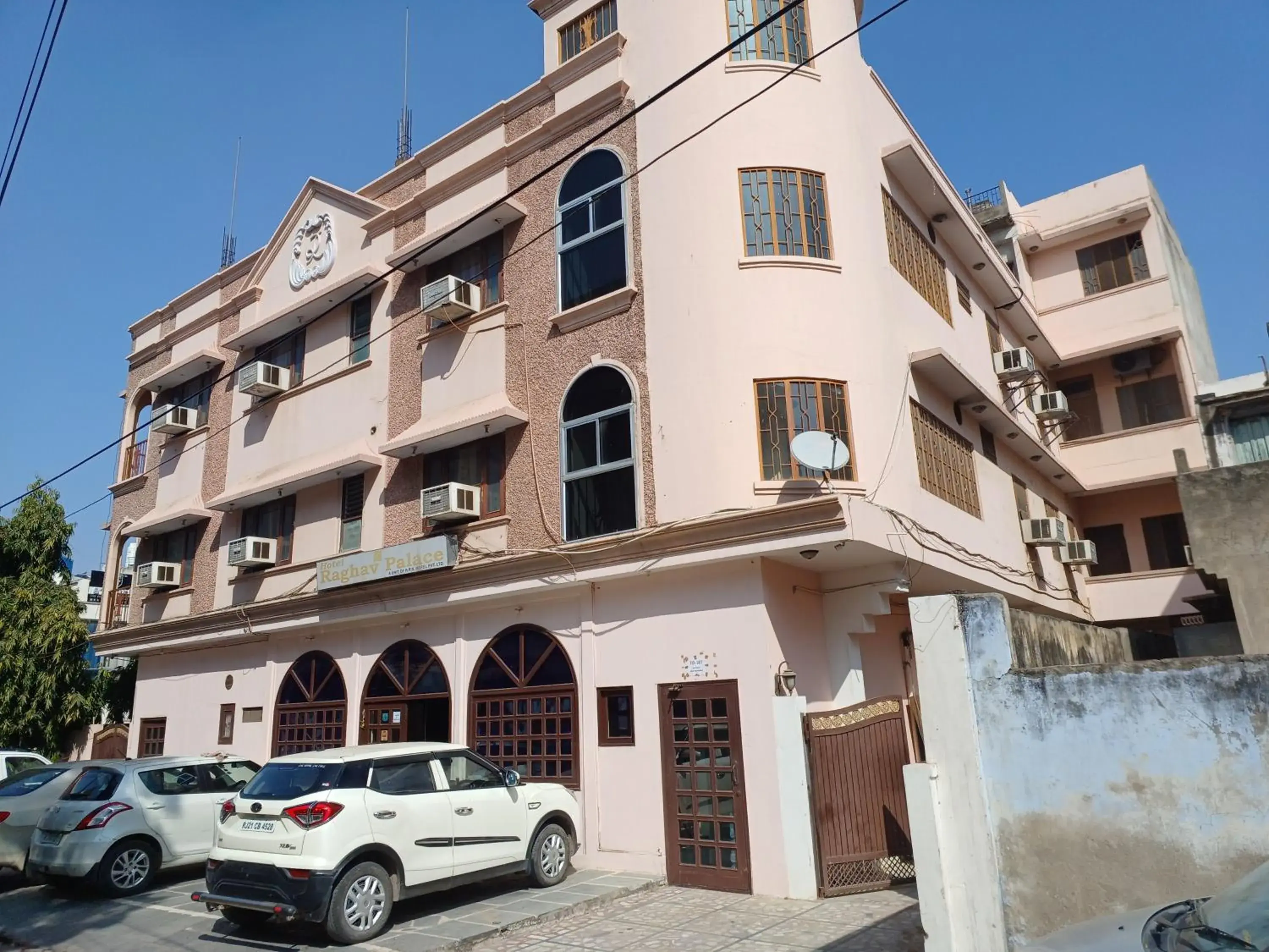 Property building in Hotel Raghav Palace 1 km Jaipur Junction & Bus Stand Sindhi Camp Property building in Hotel Raghav Palace 1 km Jaipur Junction & Bus Stand Sindhi Camp