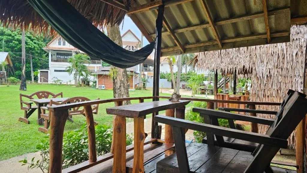 Eden Lanta Bungalow