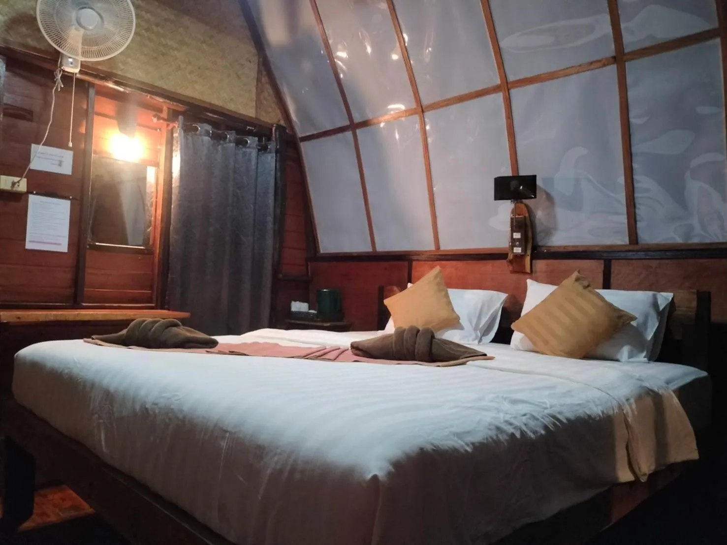 Bed in Eden Lanta Bungalow