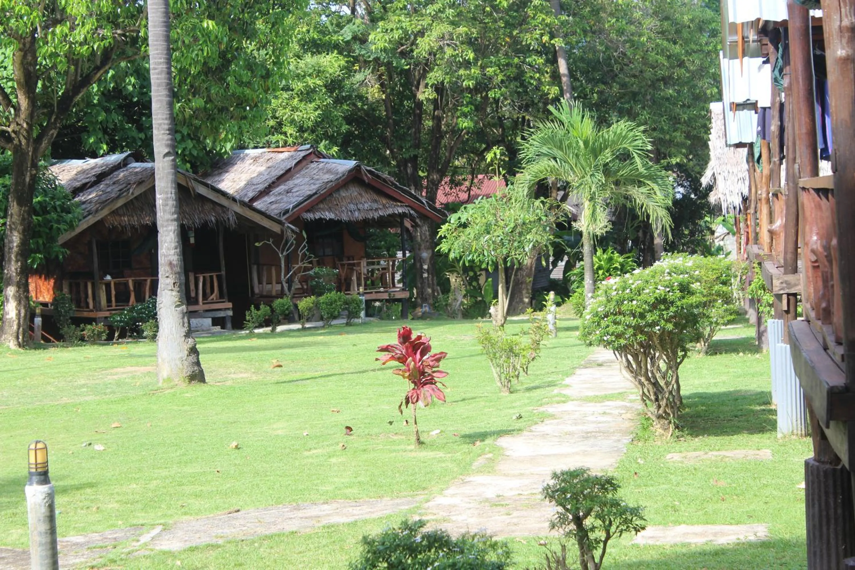 Garden view in Eden Lanta Bungalow