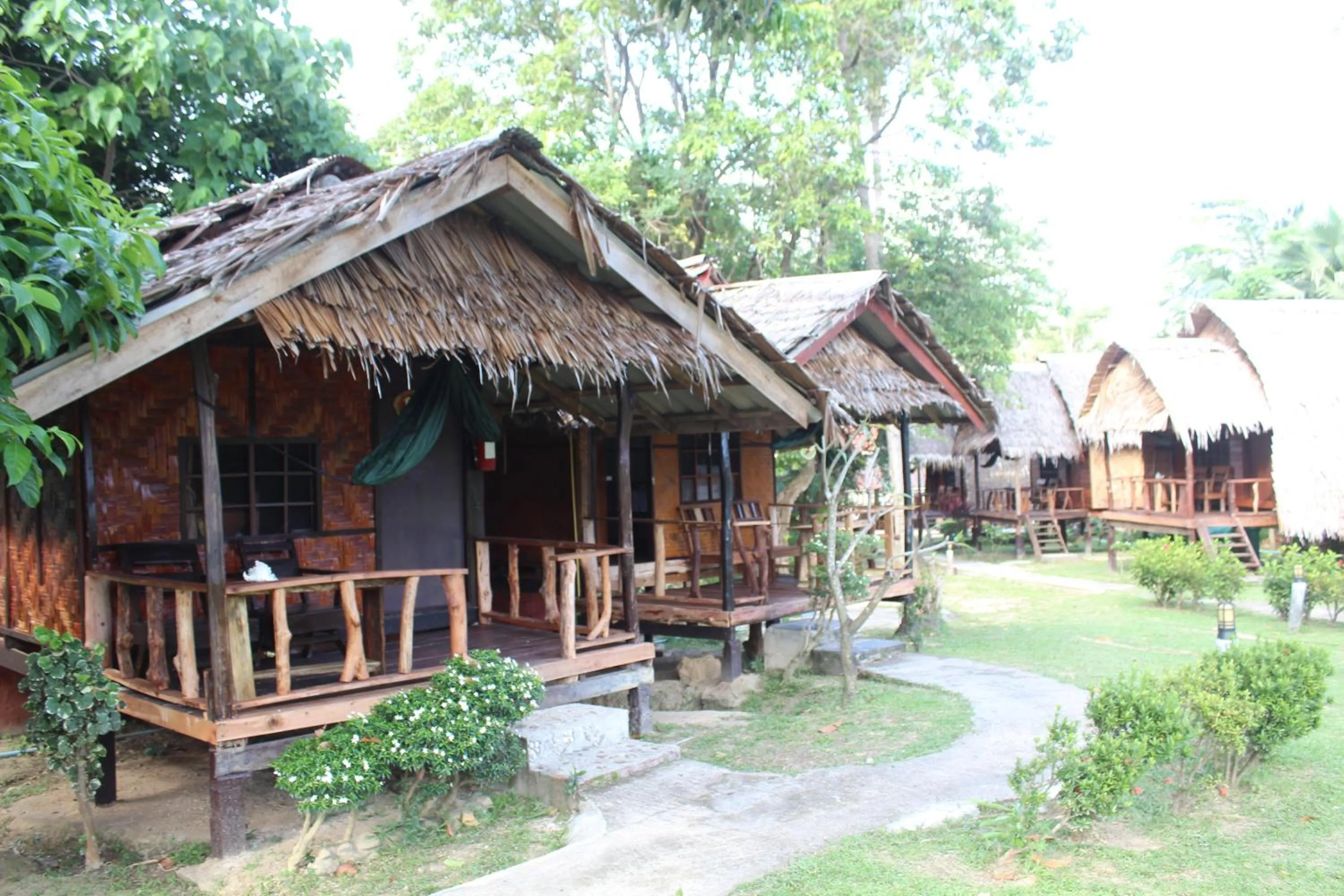 Eden Lanta Bungalow