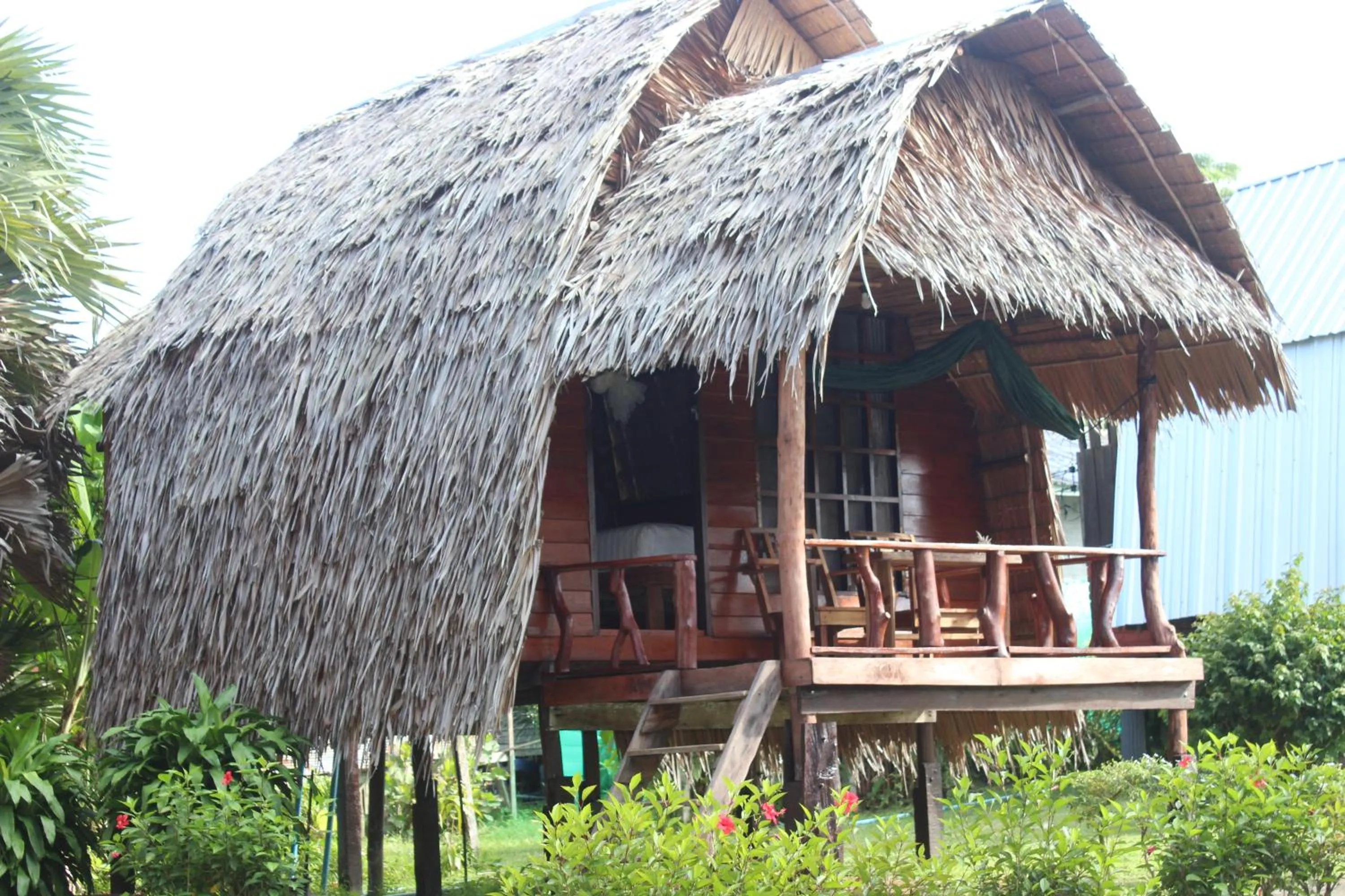 Eden Lanta Bungalow