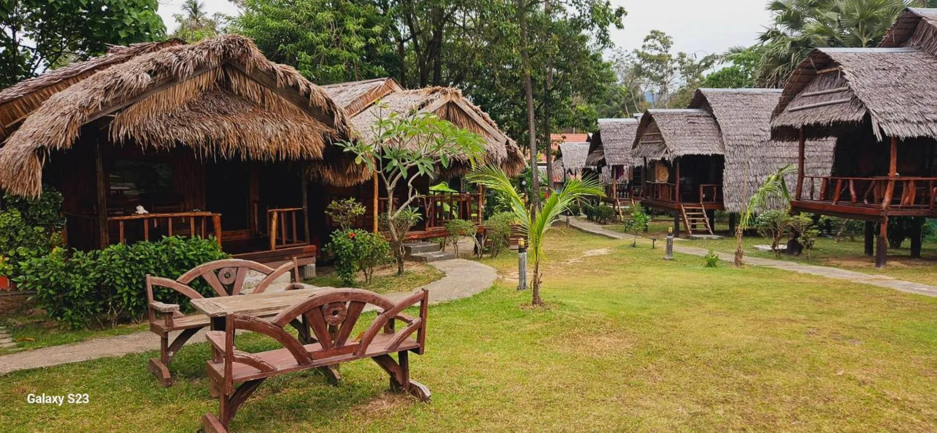 Eden Lanta Bungalow