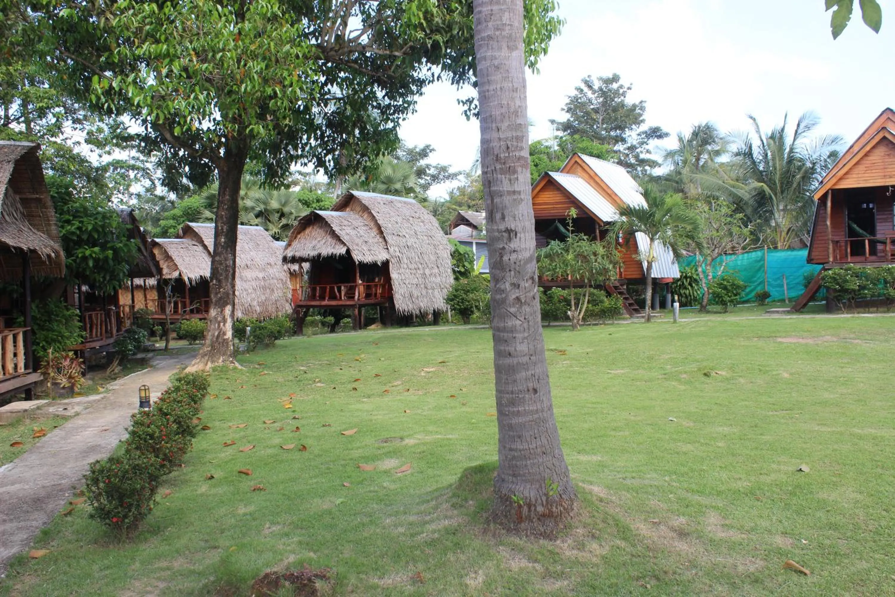 Eden Lanta Bungalow