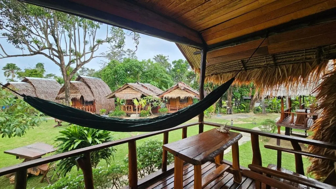 Eden Lanta Bungalow