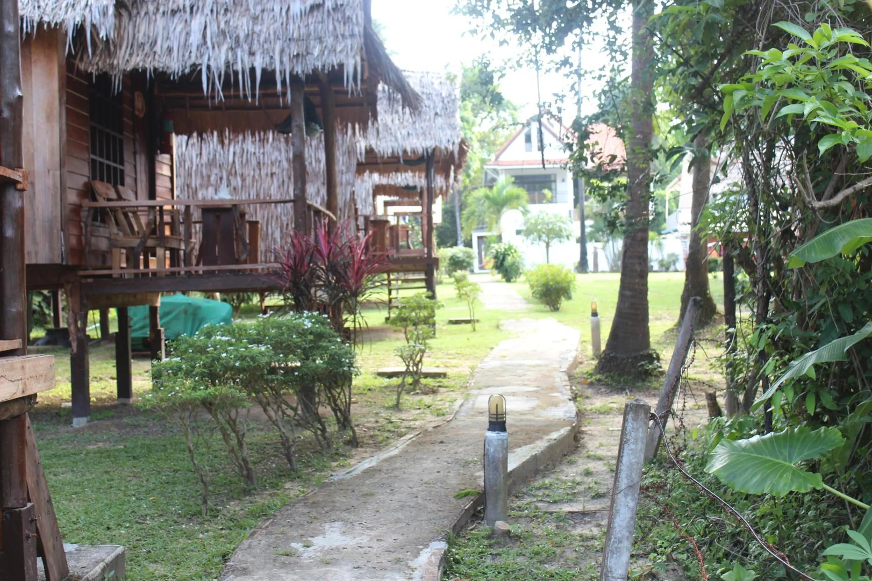 Eden Lanta Bungalow