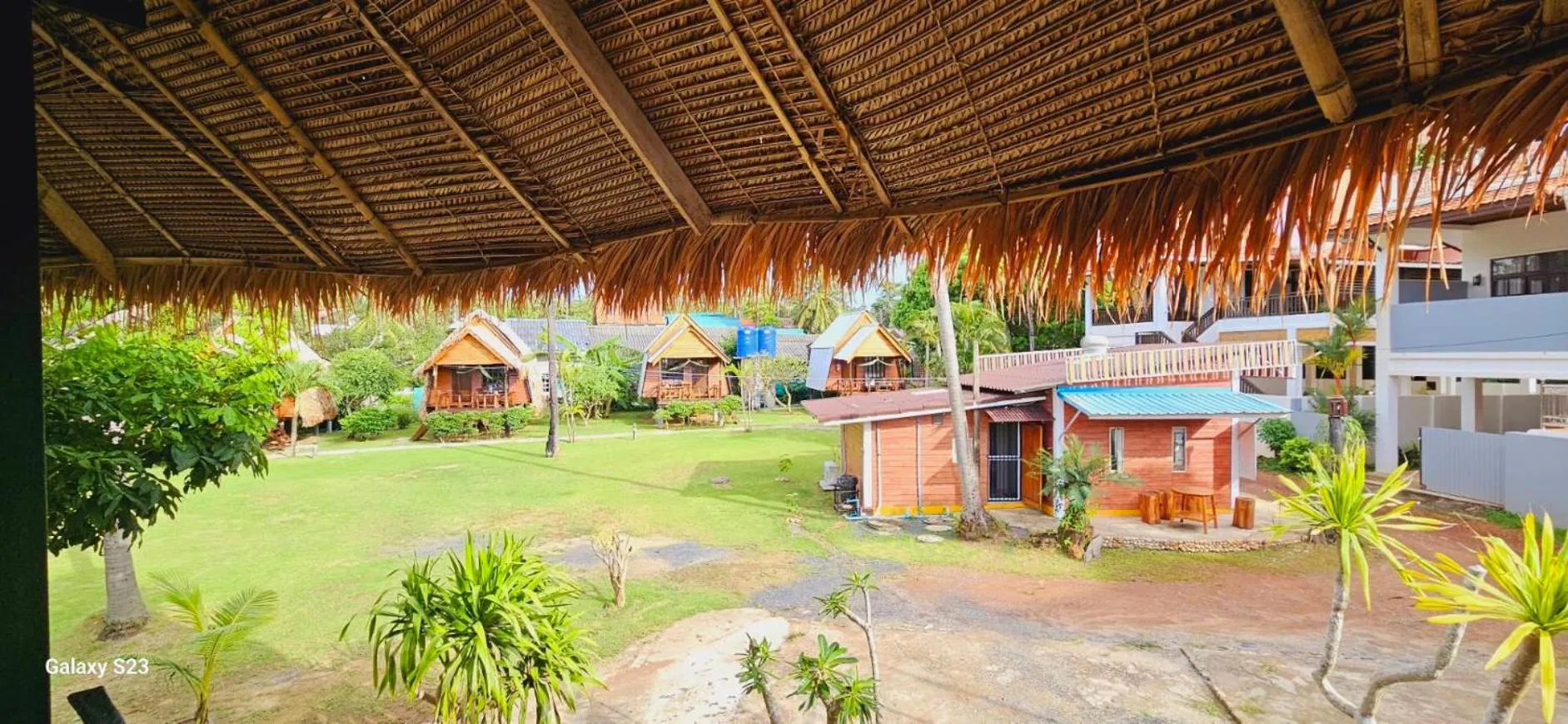 Garden view in Eden Lanta Bungalow