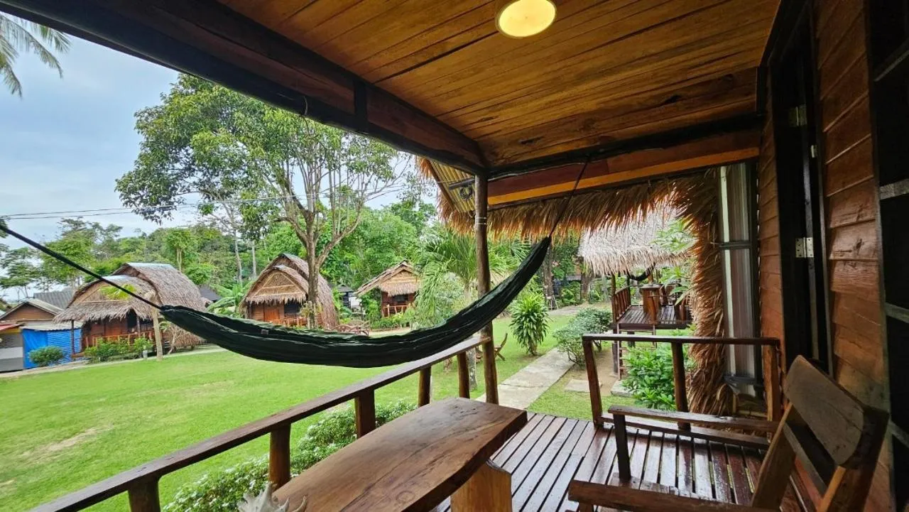 Eden Lanta Bungalow