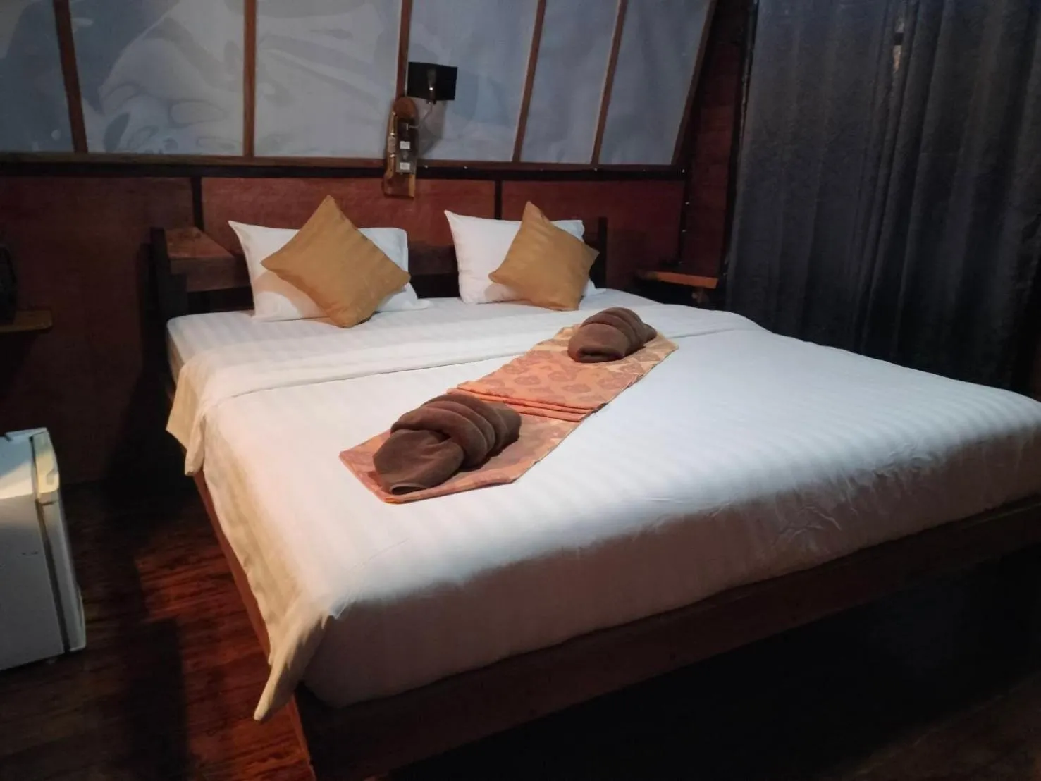 Bed in Eden Lanta Bungalow