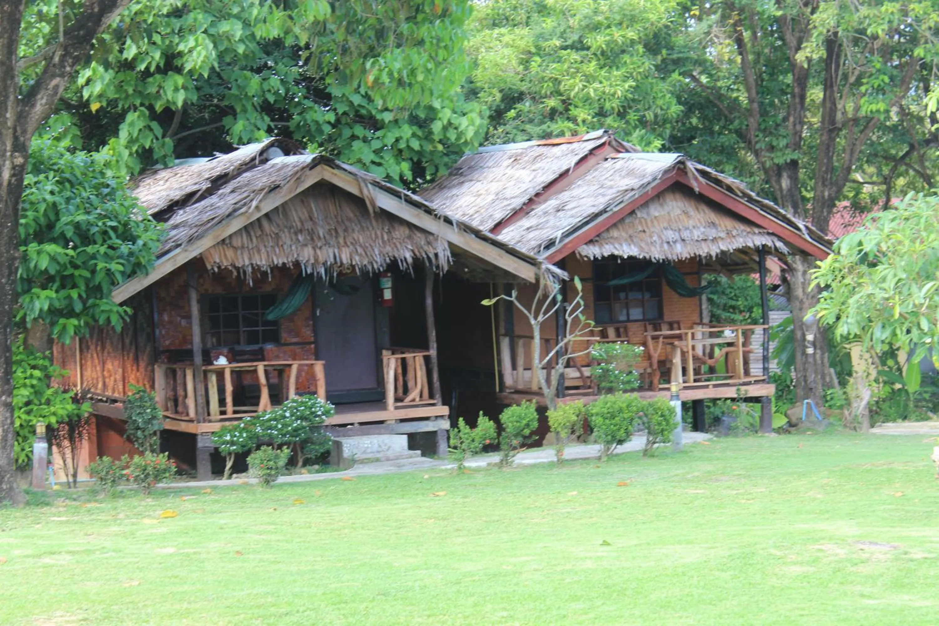 Eden Lanta Bungalow