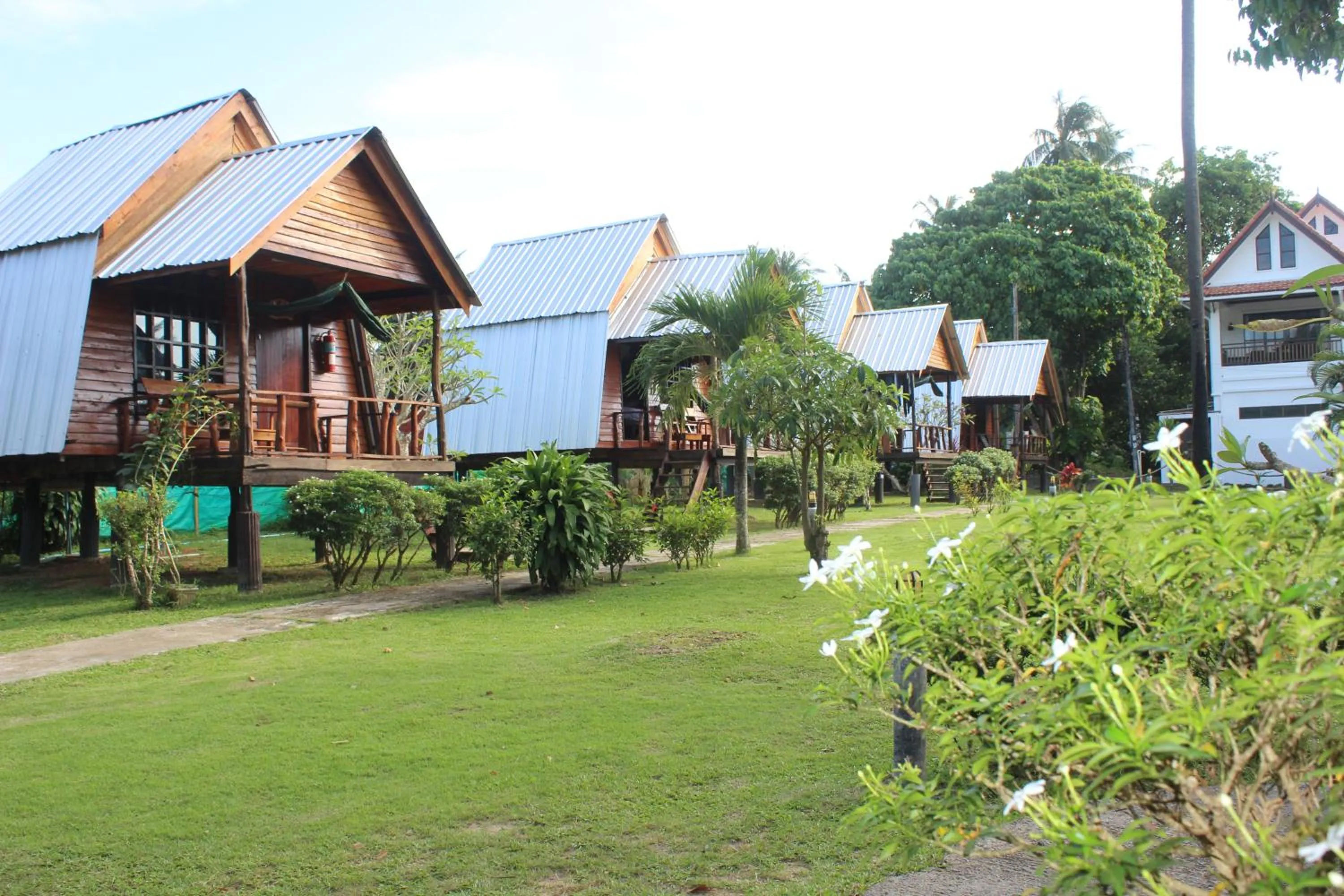 Eden Lanta Bungalow