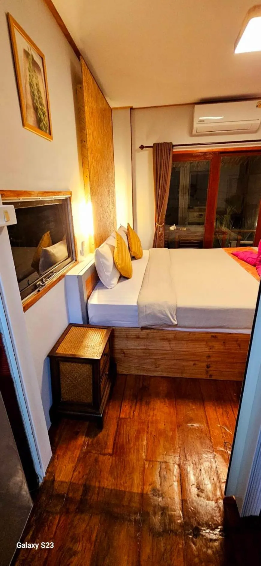 Bed in Eden Lanta Bungalow