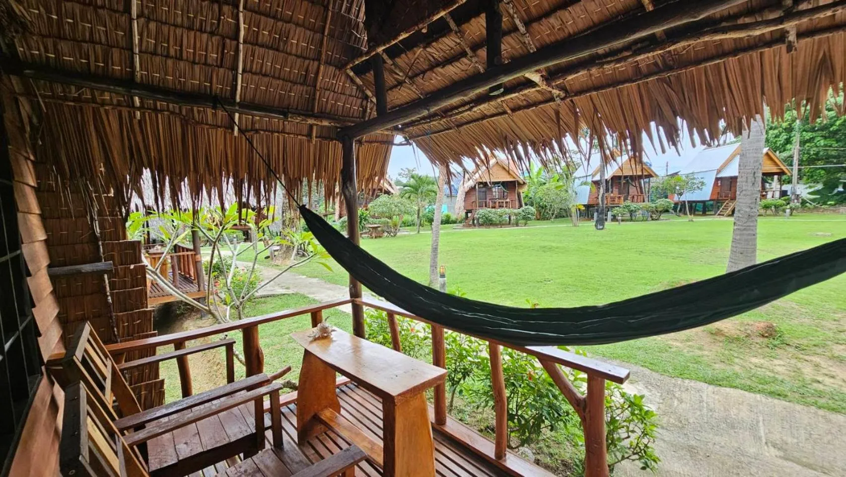 Eden Lanta Bungalow