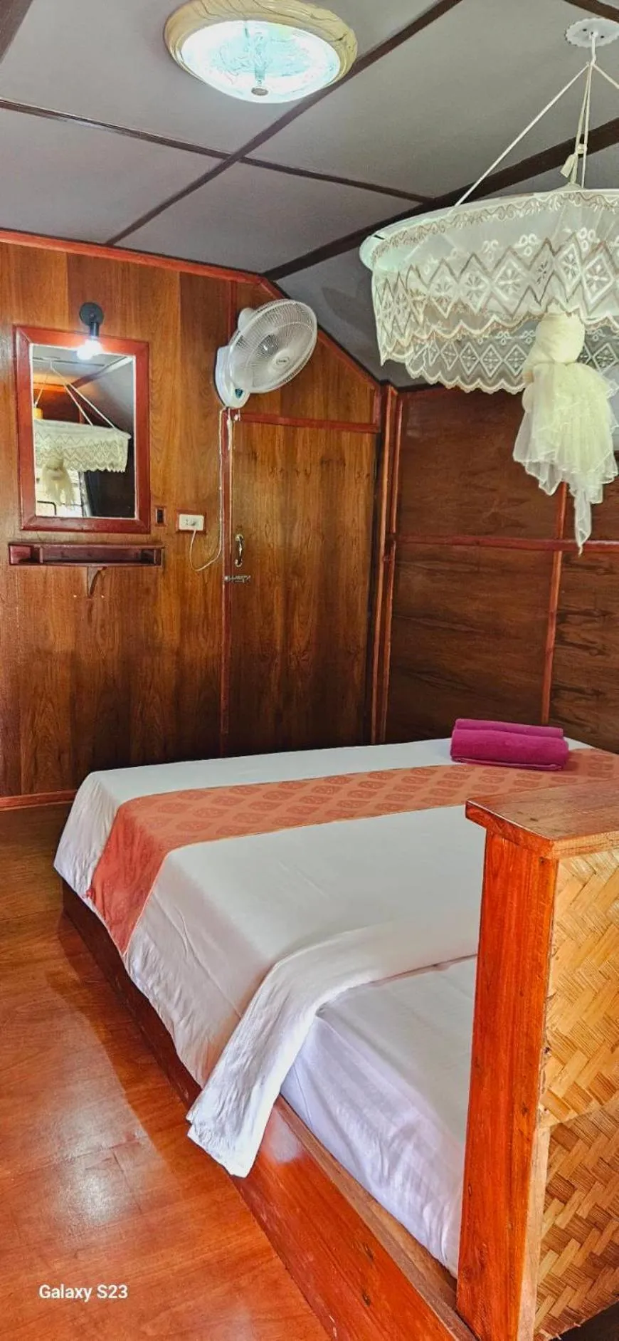Bed in Eden Lanta Bungalow