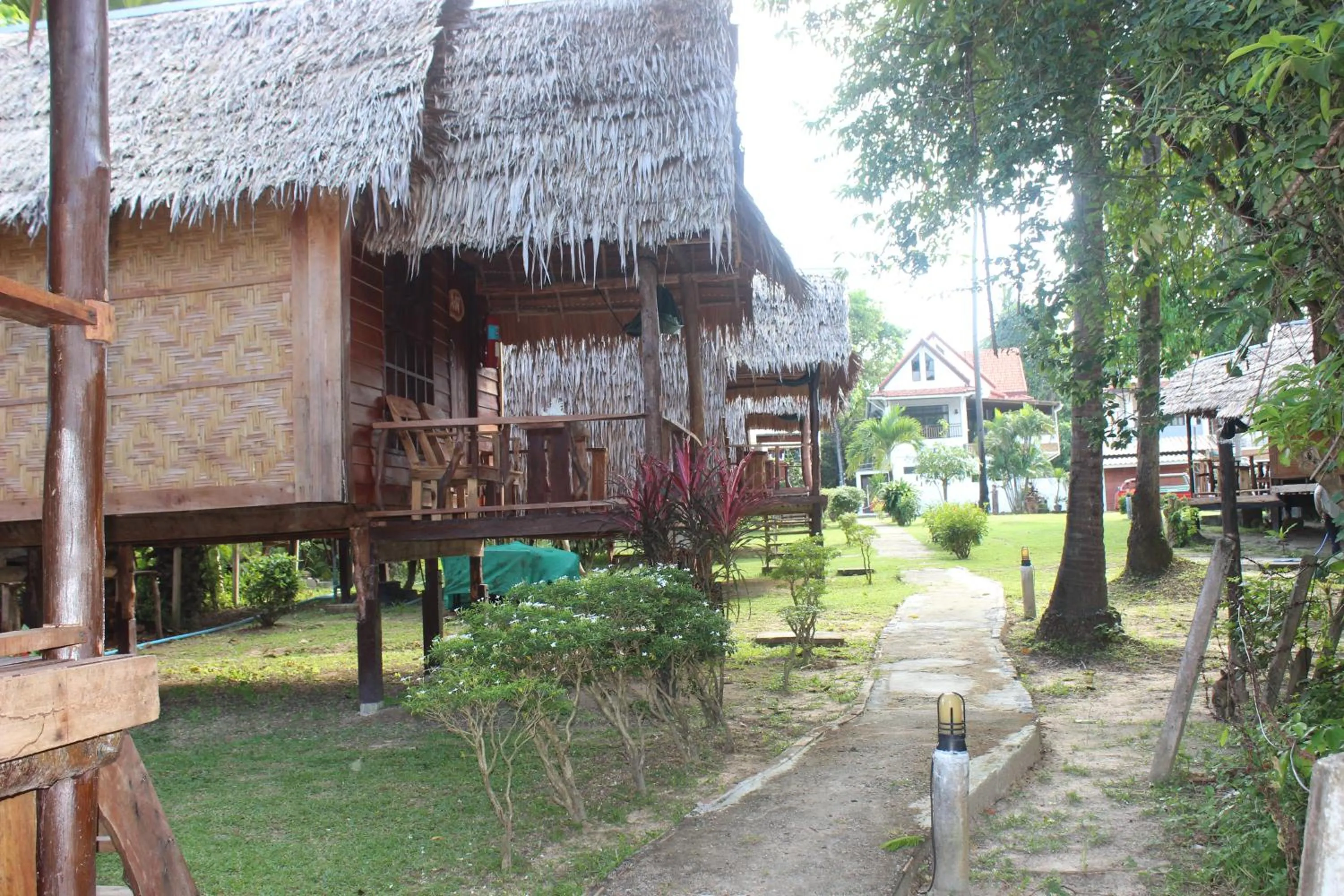Eden Lanta Bungalow