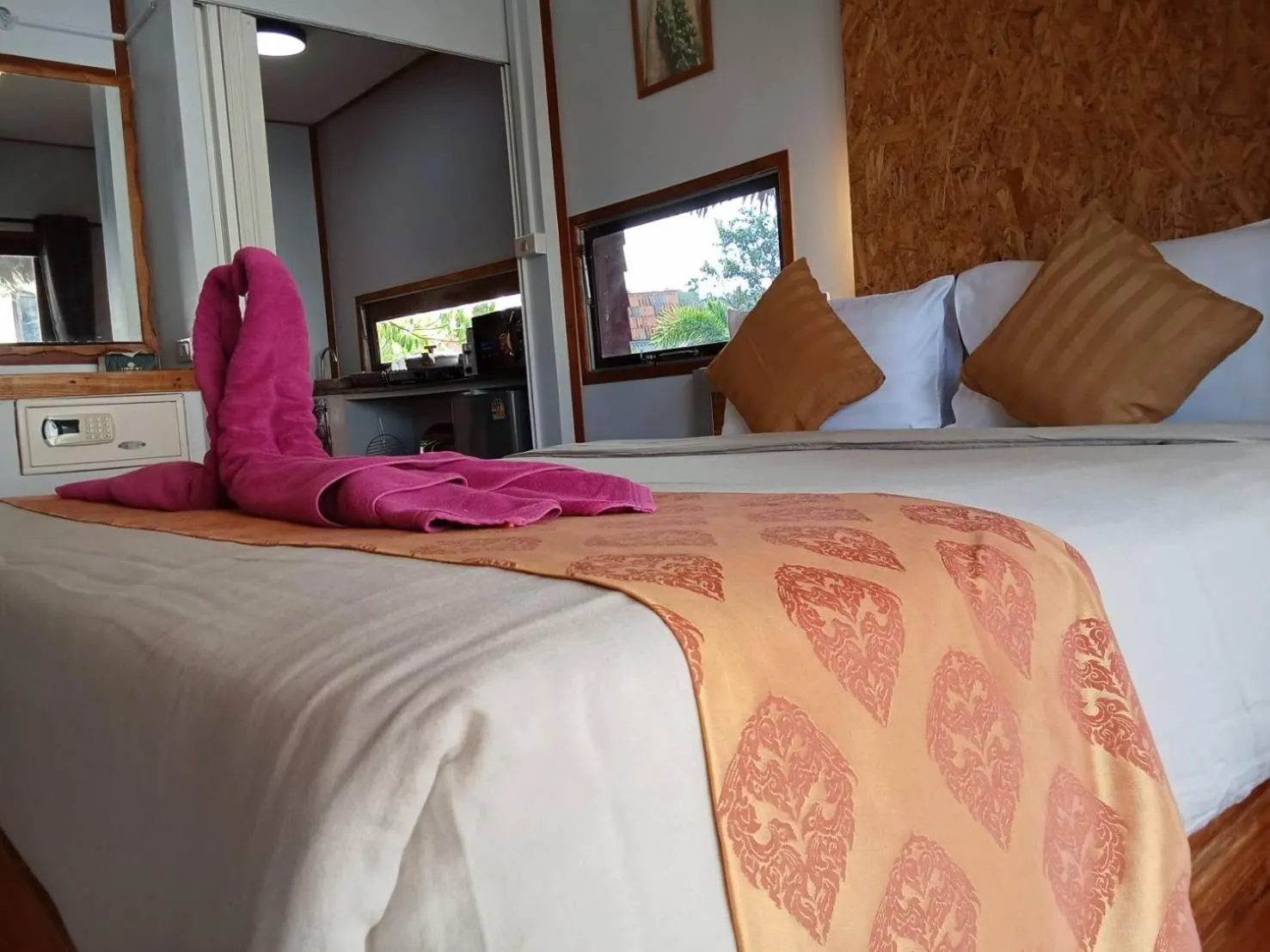 Bed in Eden Lanta Bungalow