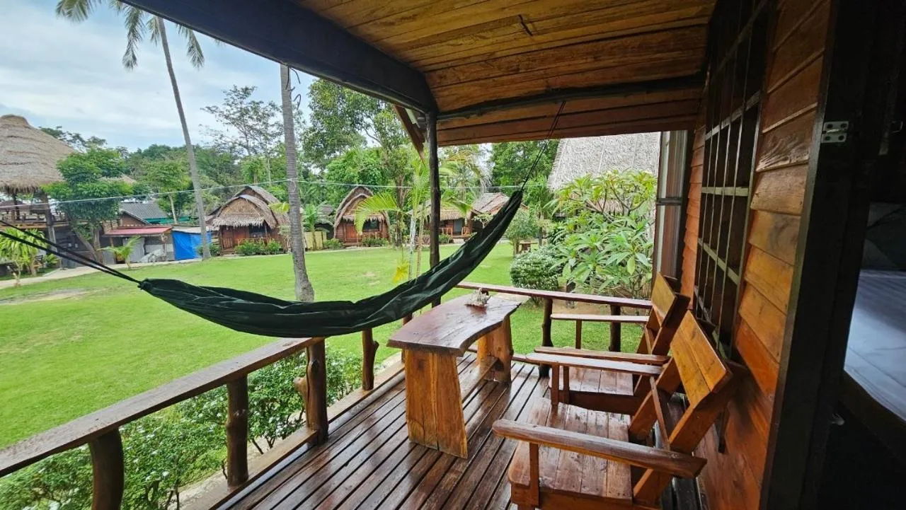 Eden Lanta Bungalow