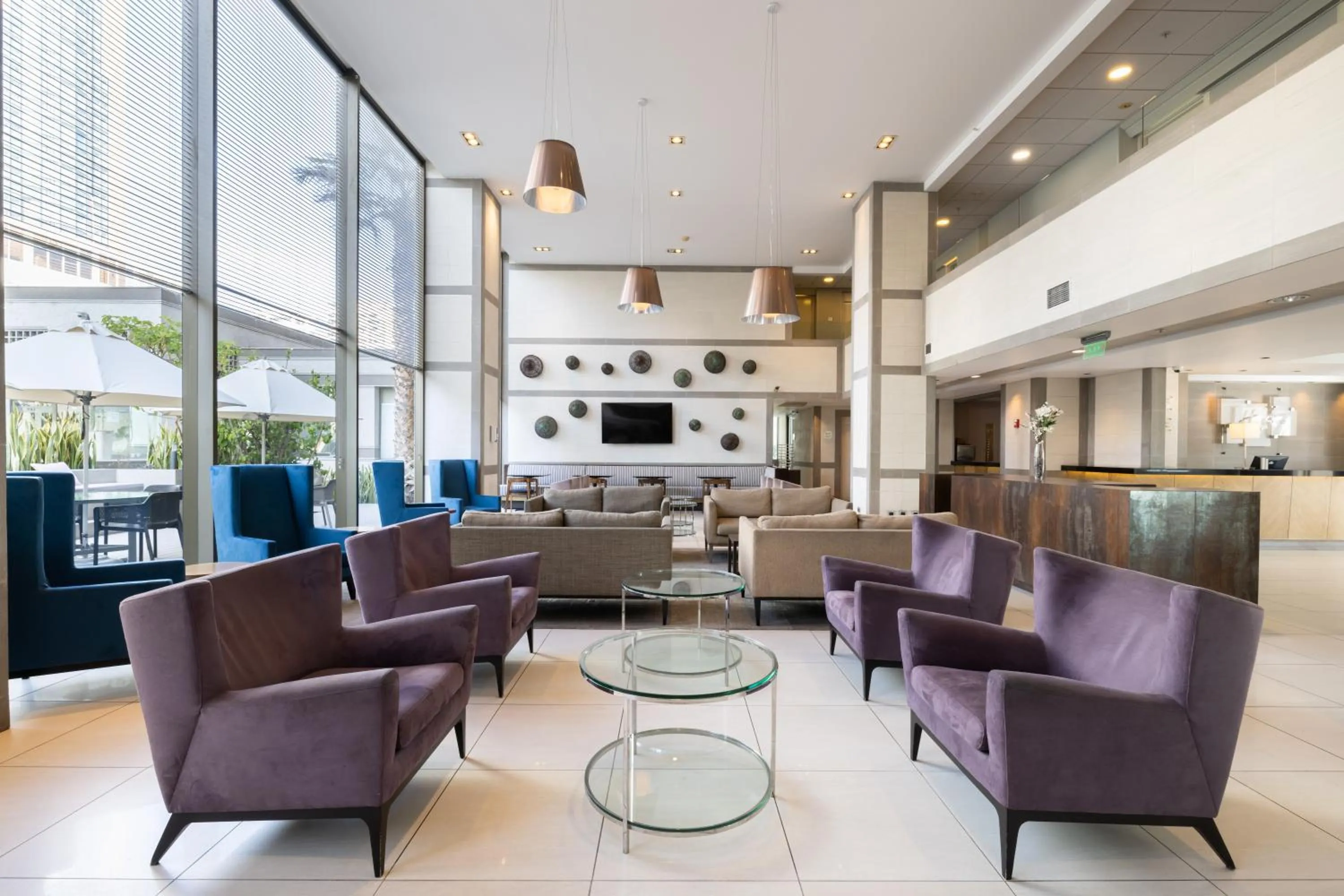 Communal lounge/ TV room in Holiday Inn Express - Antofagasta by IHG