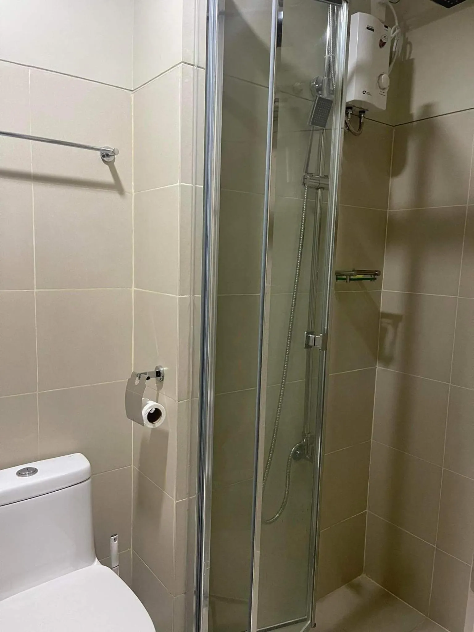 Shower in Staycation Mandaluyong Fame residences greenfield district by darpm