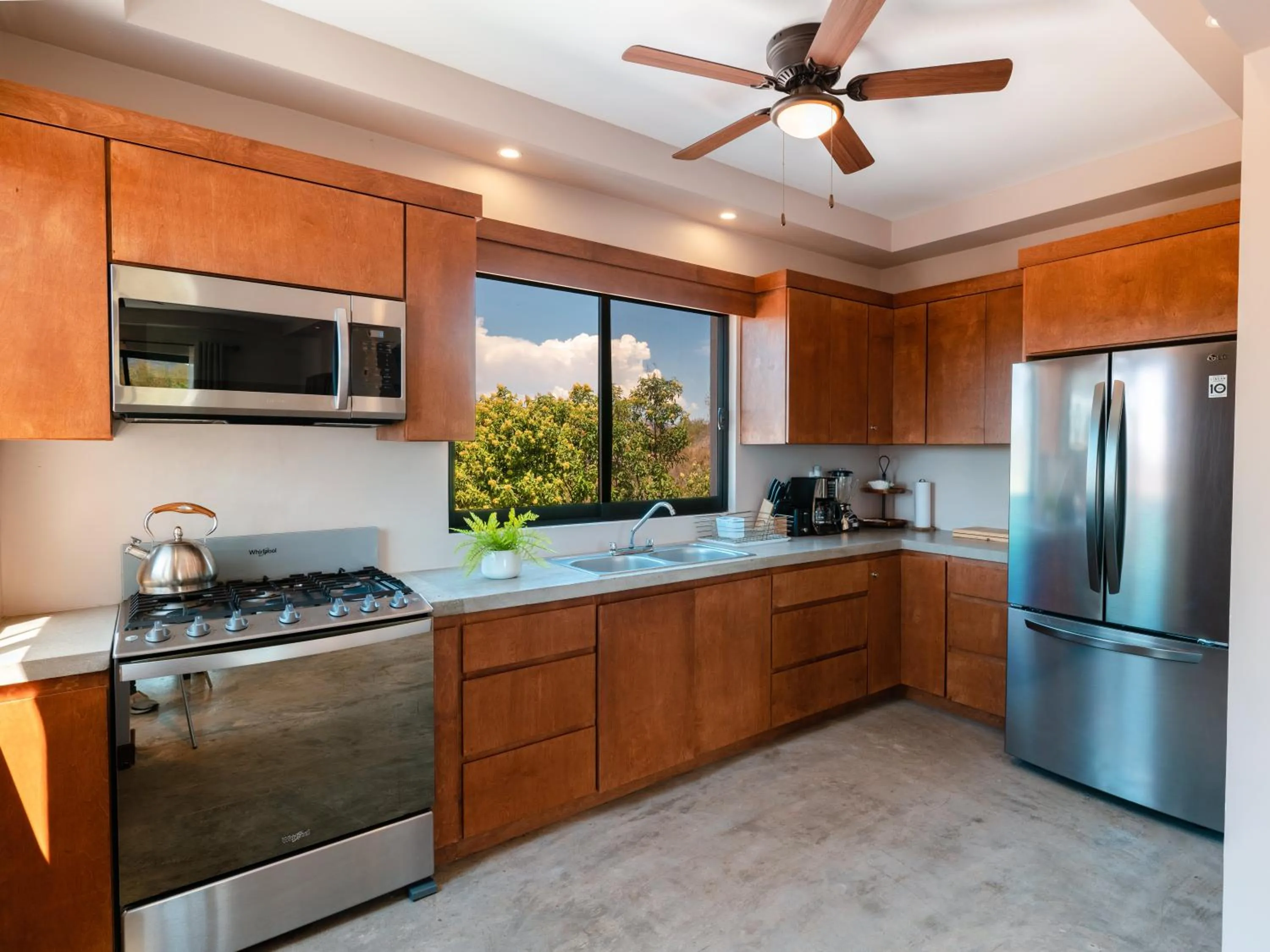 Kitchen or kitchenette in Sarab Hotel