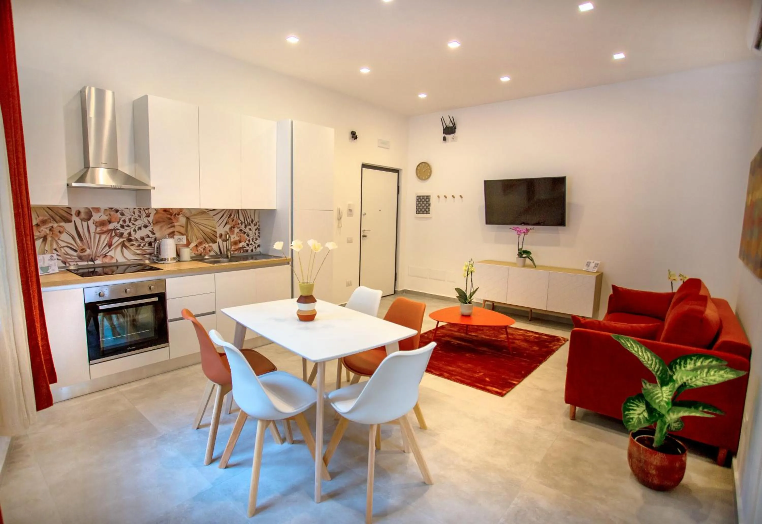 Cosmo 38 Luxury Apartments - Free Parking