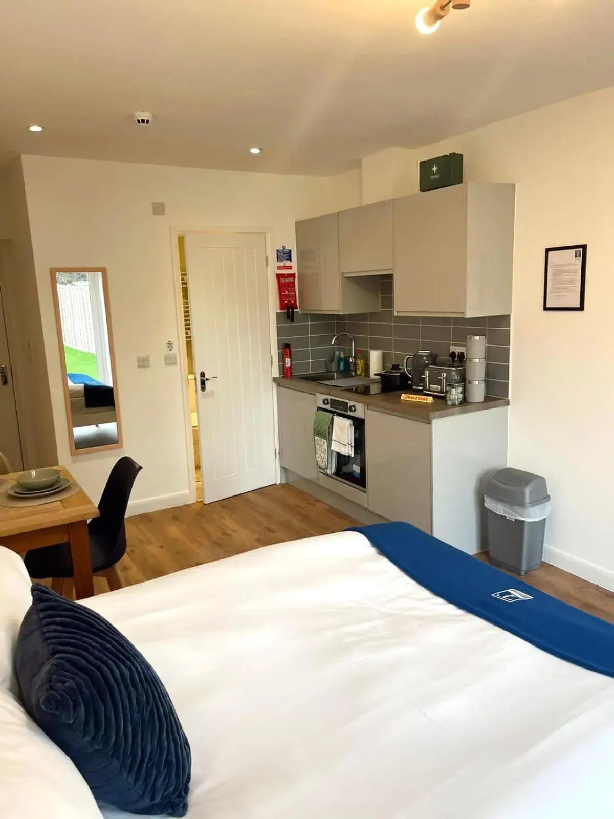 Standard Studio in Cambridge Studios and Suites by Tas Accommodations Standard Studio in Cambridge Studios and Suites by Tas Accommodations