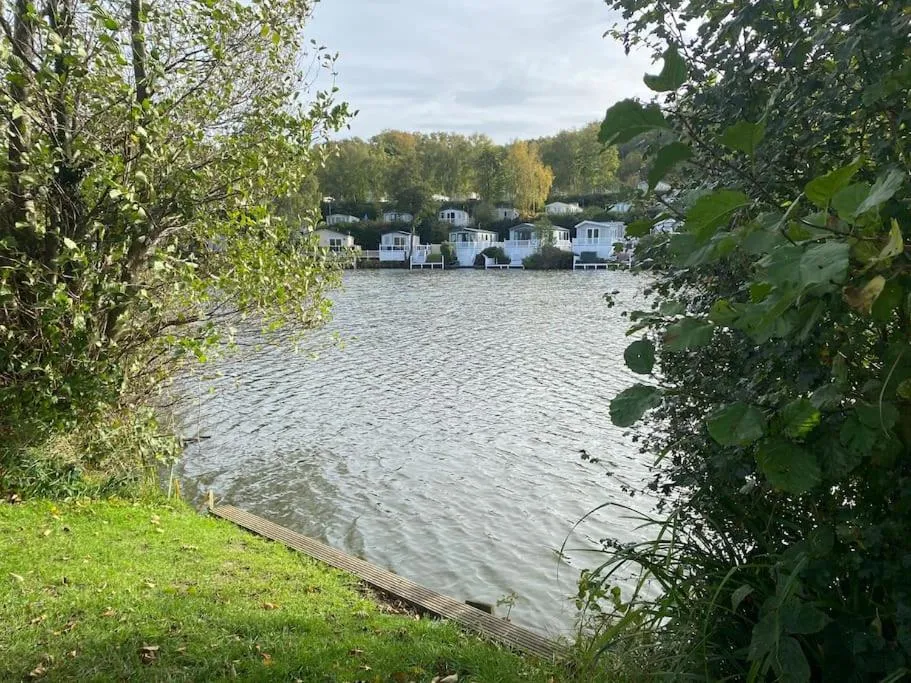 Coghurst Hall Holiday Home Sleeps 6, 2 bedrooms