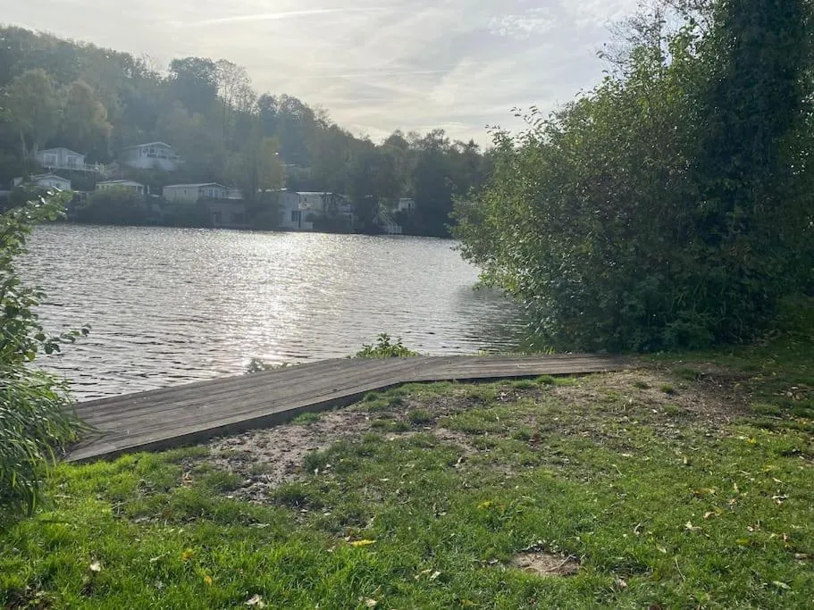 Coghurst Hall Holiday Home Sleeps 6, 2 bedrooms